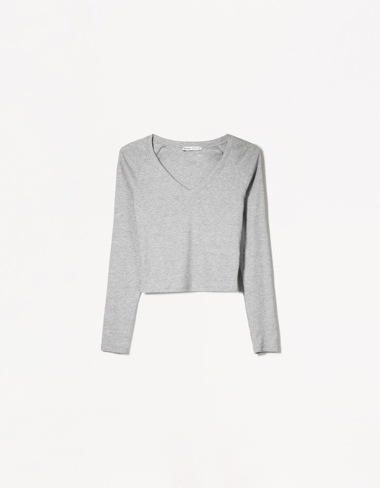 Long sleeve V-neck T-shirt