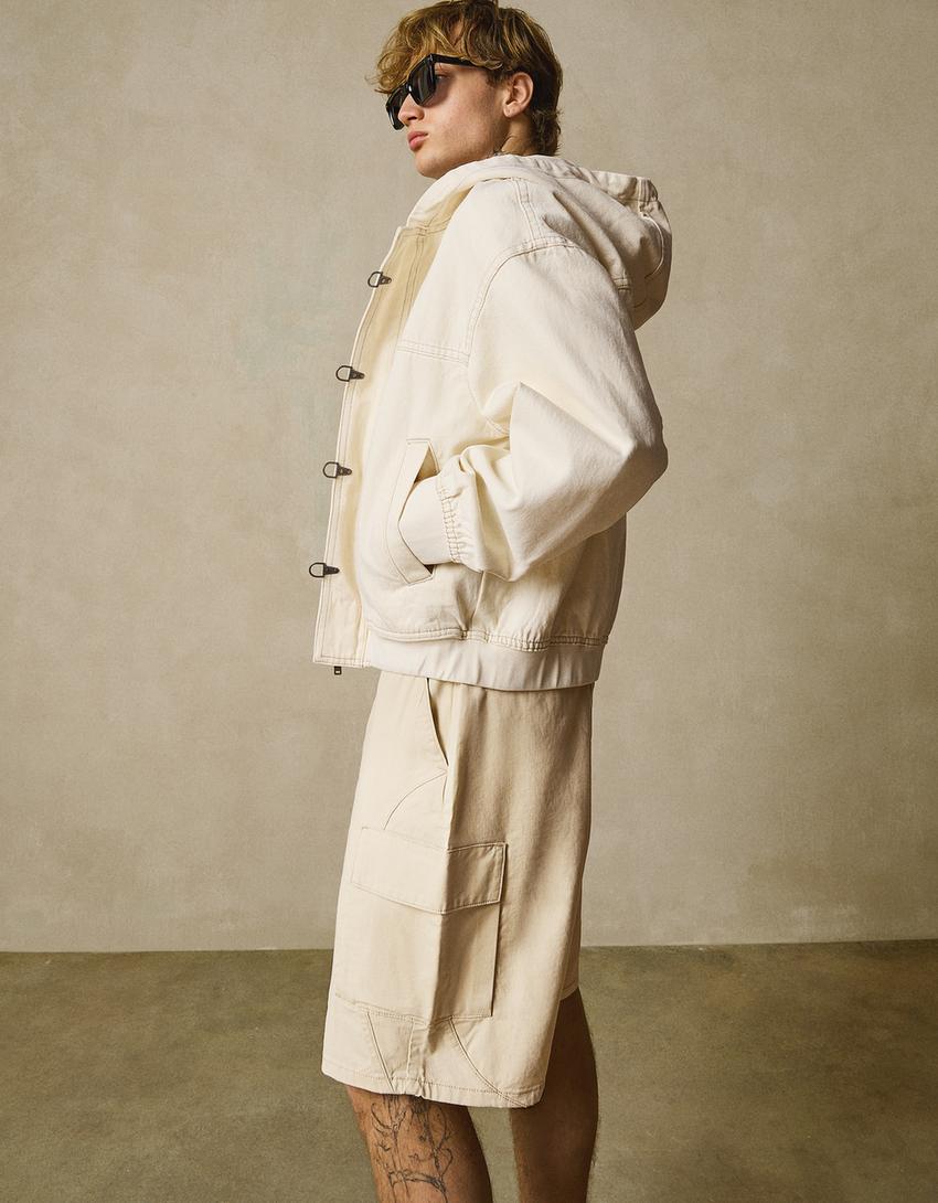 Wide-leg cargo Bermuda shorts-Sand