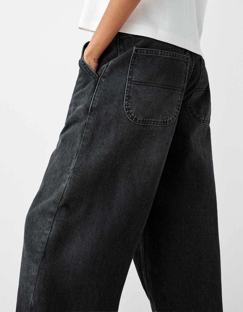 Faded-effect skater fit jeans-Black