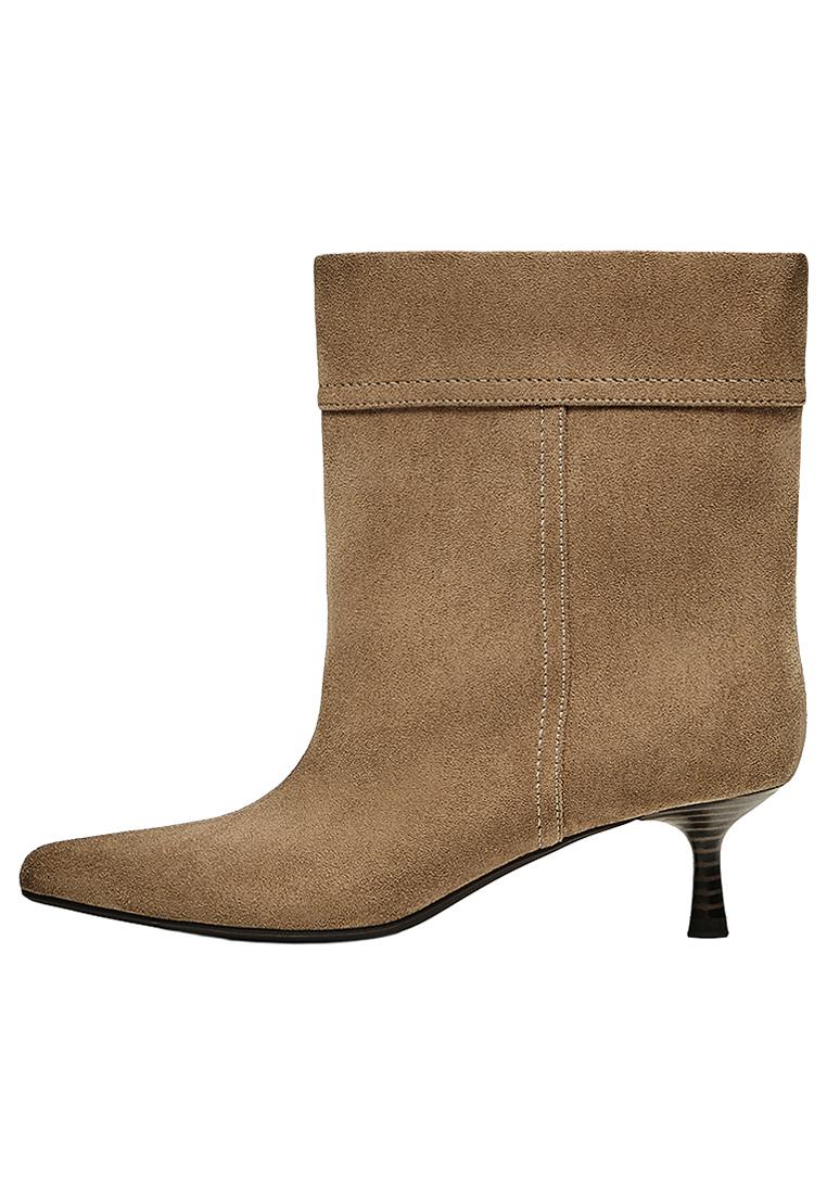 Fold-over heeled ankle boots — CAMEL