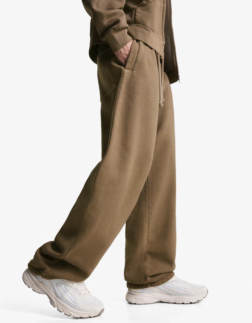 Conjunto de sweatshirt e calças-Conjunto de sweatshirt e calças-2