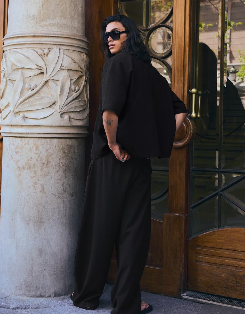 Pleated short sleeve boxy shirt-Black