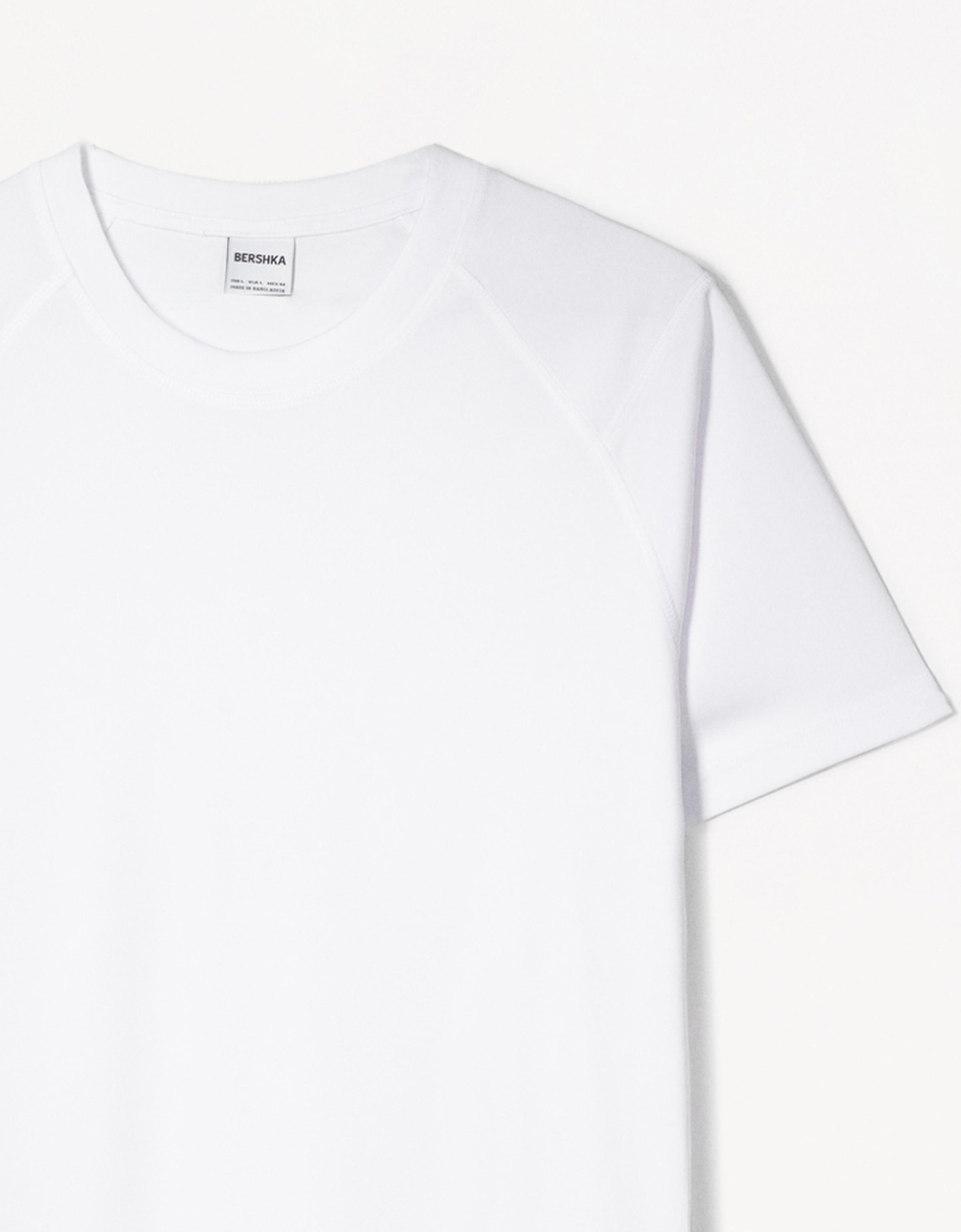 Bershka T-Shirt Im Slim-Fit Mit Kurzen Ärmeln Herren L Weiss