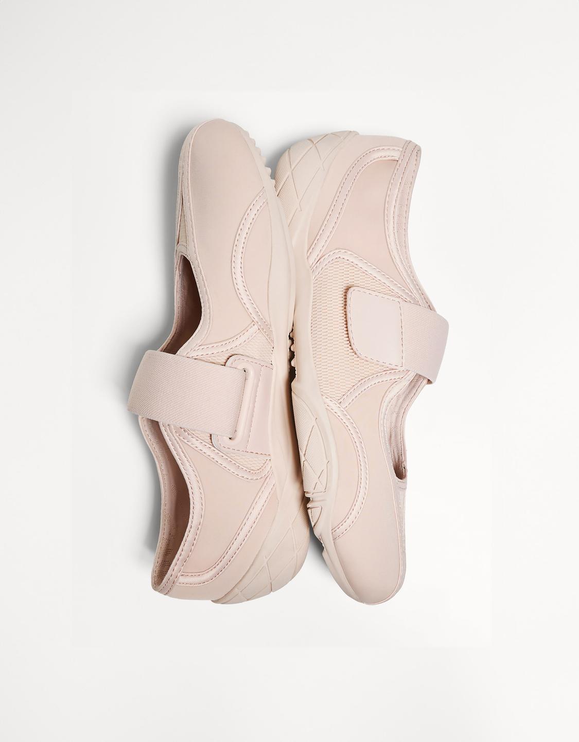 Sporty ballet flats