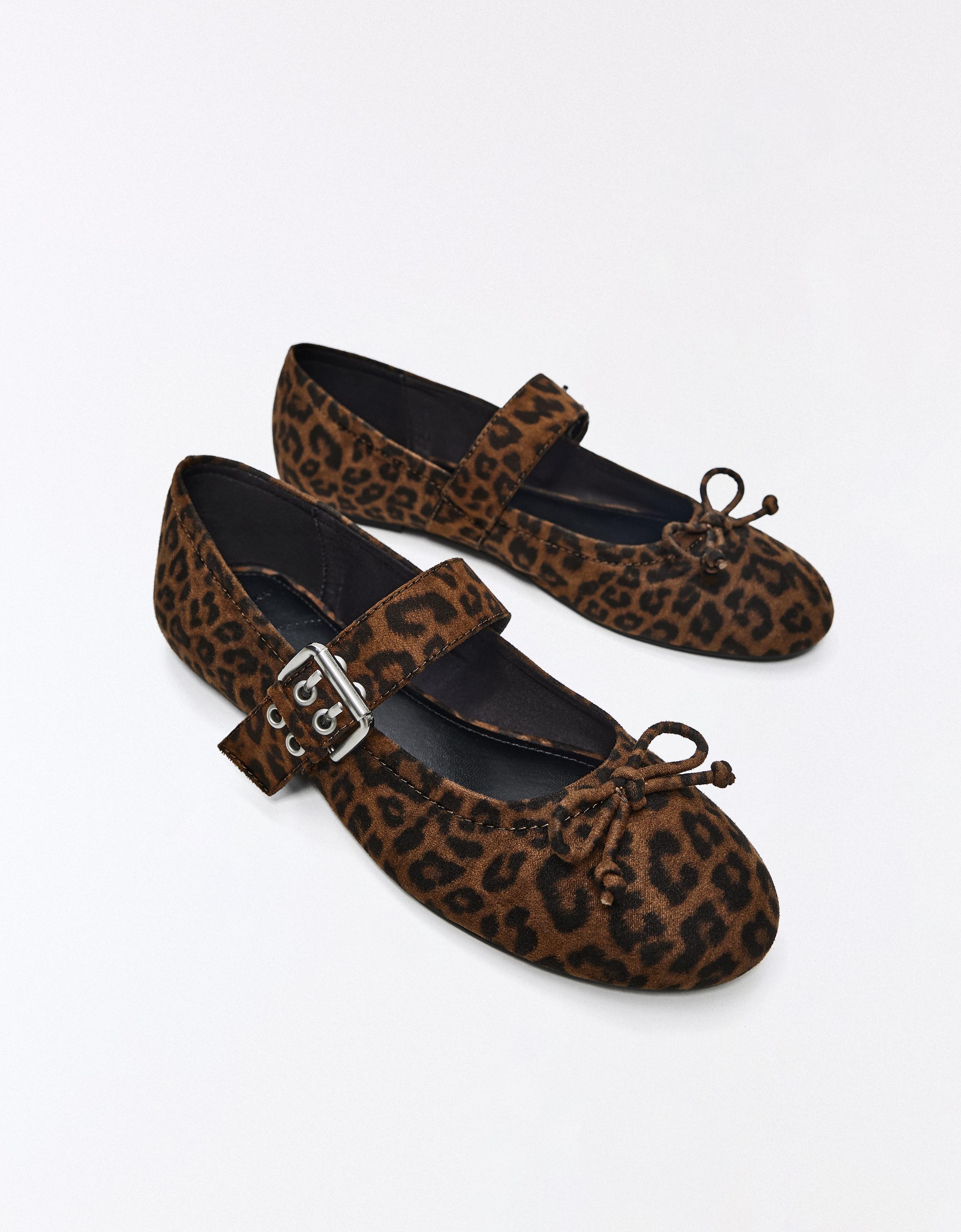 Bershka LEOPAR DESENLİ TOKALI BABET görsel 3