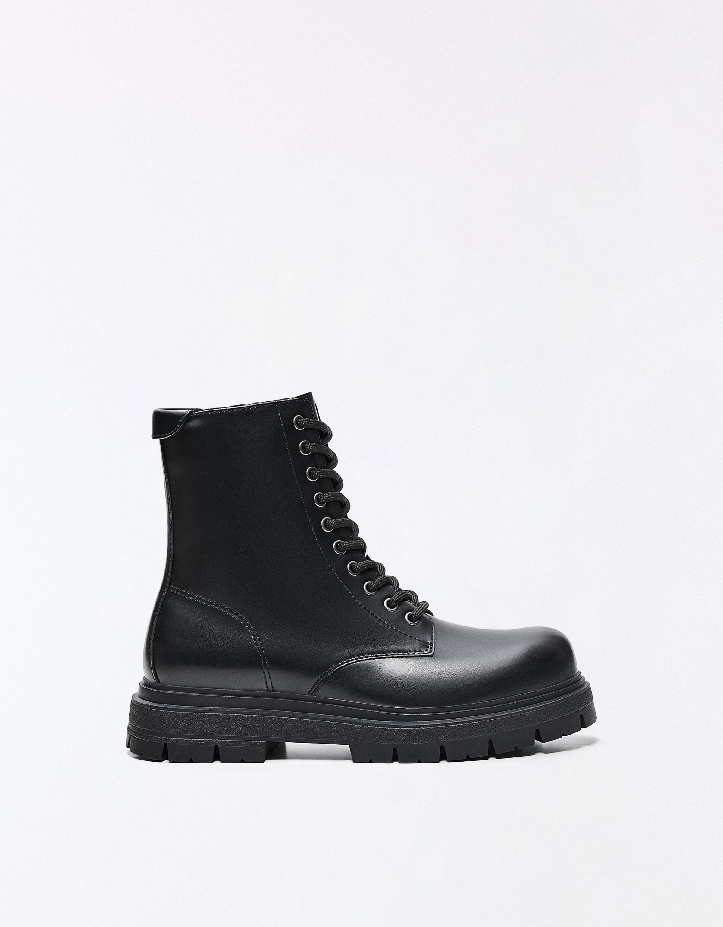 LACE-UP ANKLE BOOTS — BLACK
