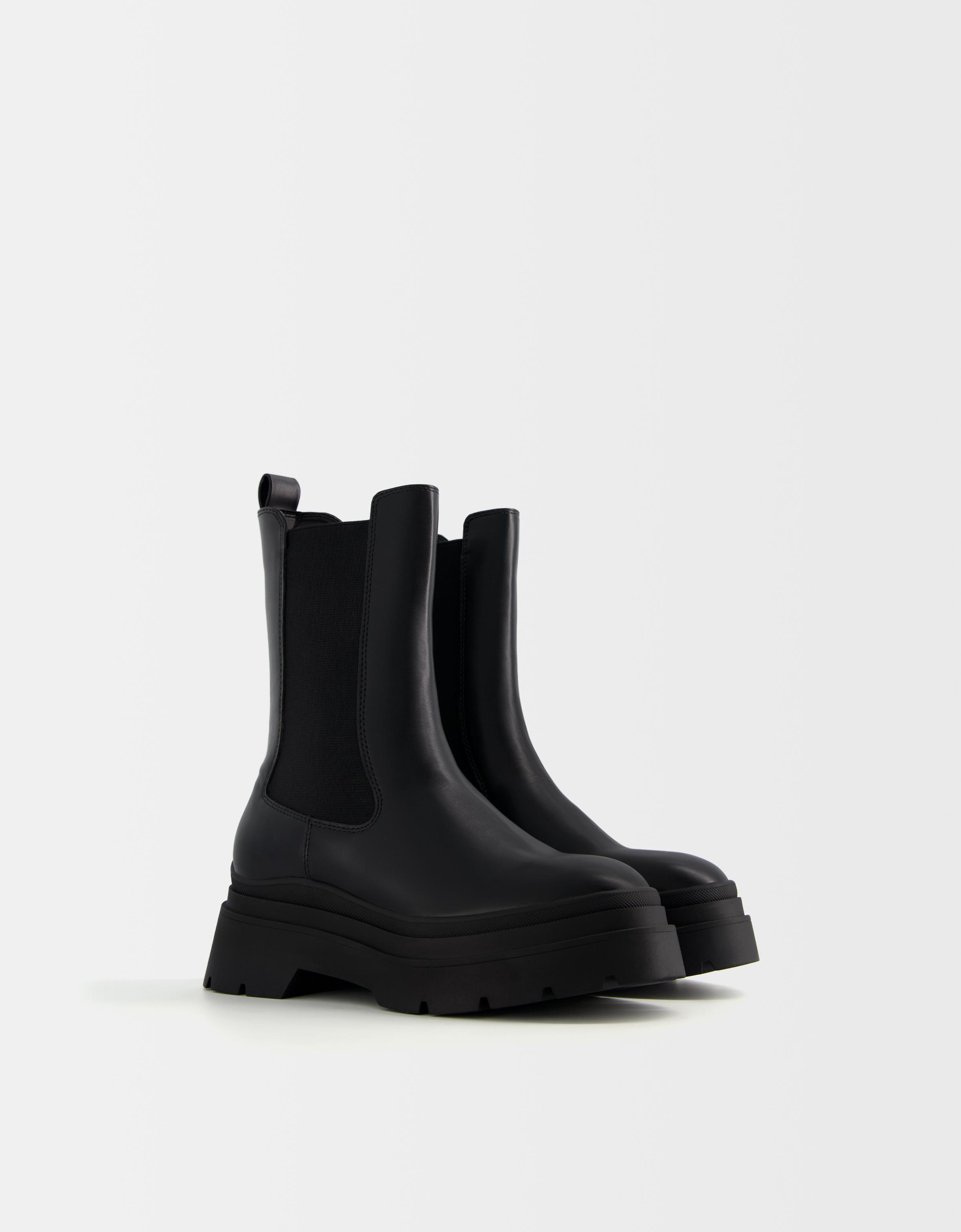 Bershka Flache Stiefeletten Mit Elastischem Einsatz Und Profilsohle Damen 38 Schwarz