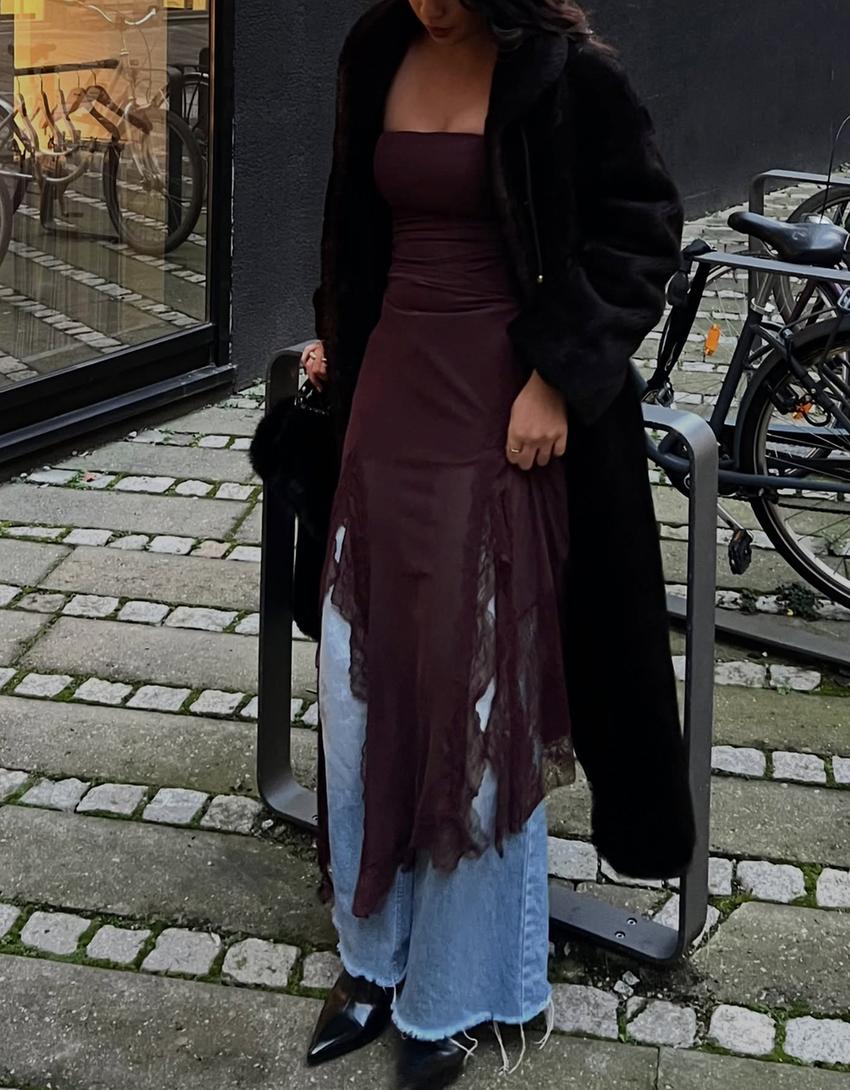 Asymmetric lace bandeau tulle midi dress-Burgundy