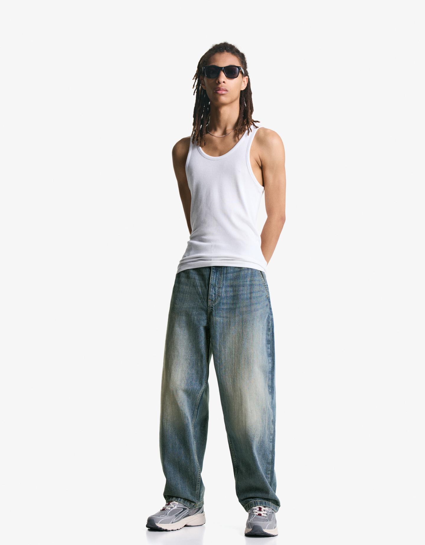 Bershka jeansy skater wyblakły niebieski