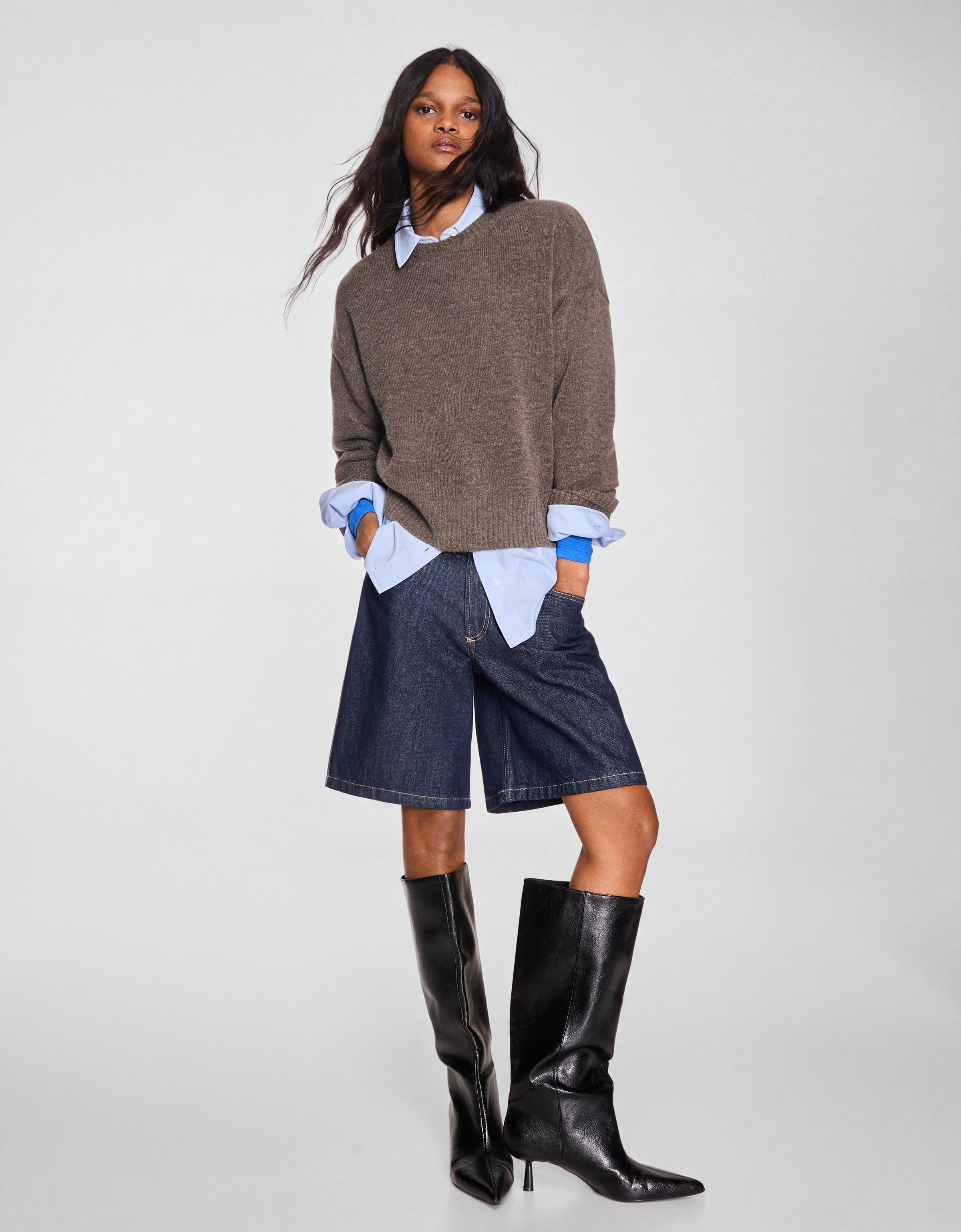 Round neck jumper — Brown