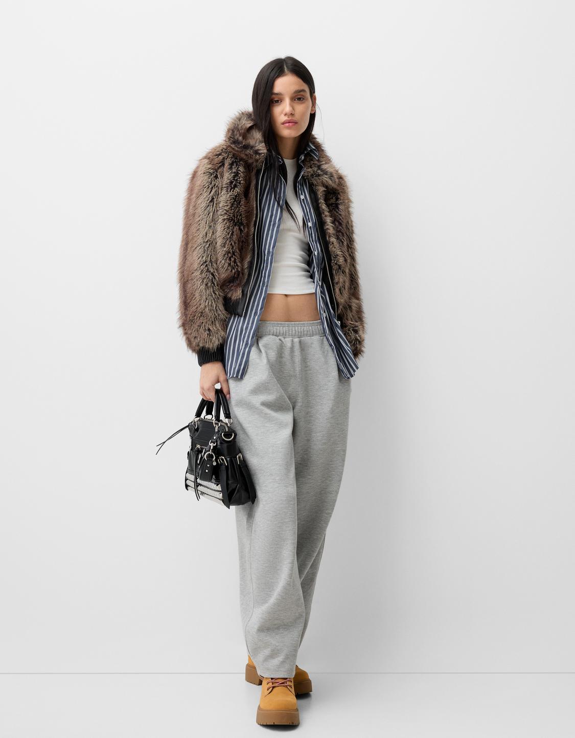 Balloon fit plush trousers with darts