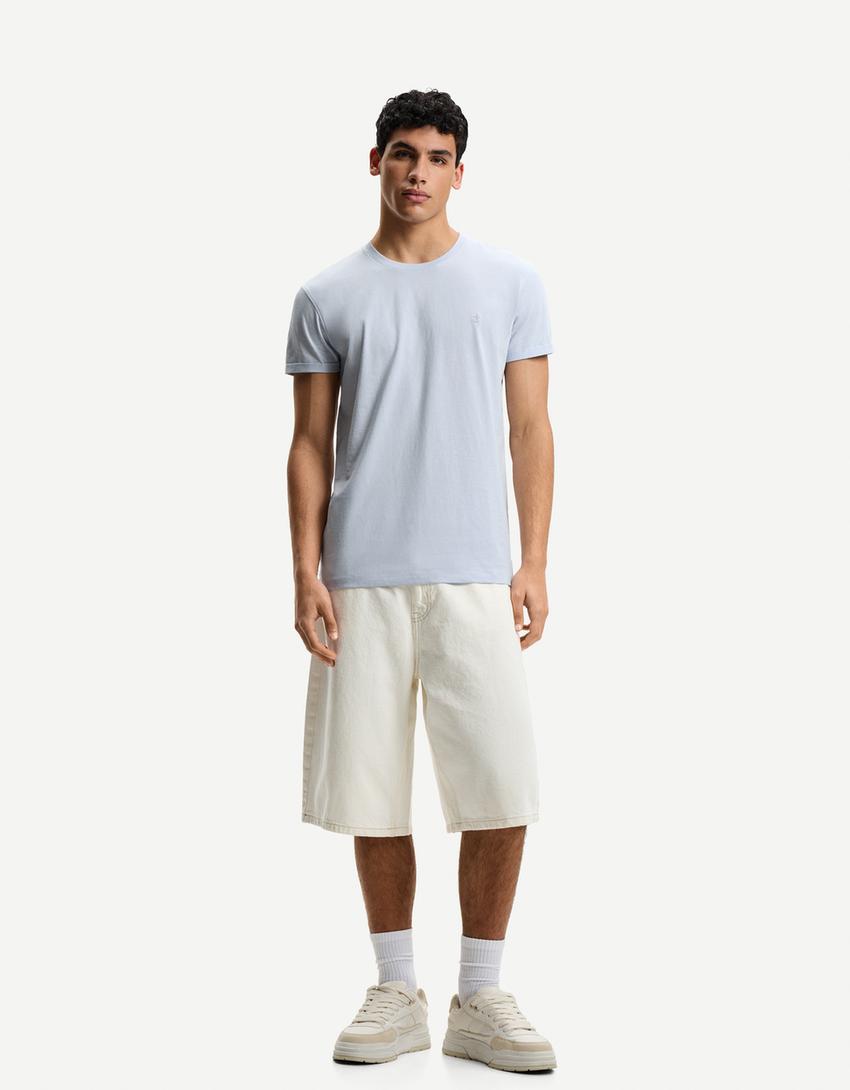 Embroidered short sleeve roll-up T-shirt-Light blue