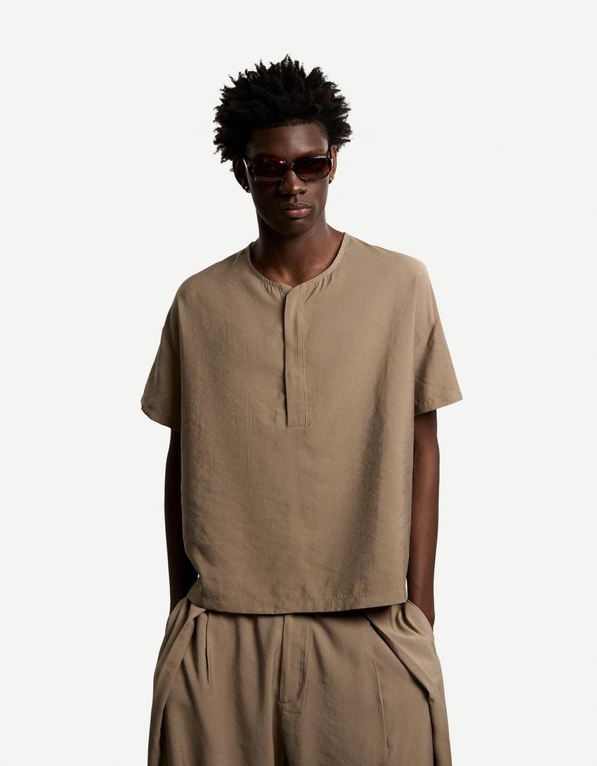 Oversize flowing short sleeve shirt-Sand-2