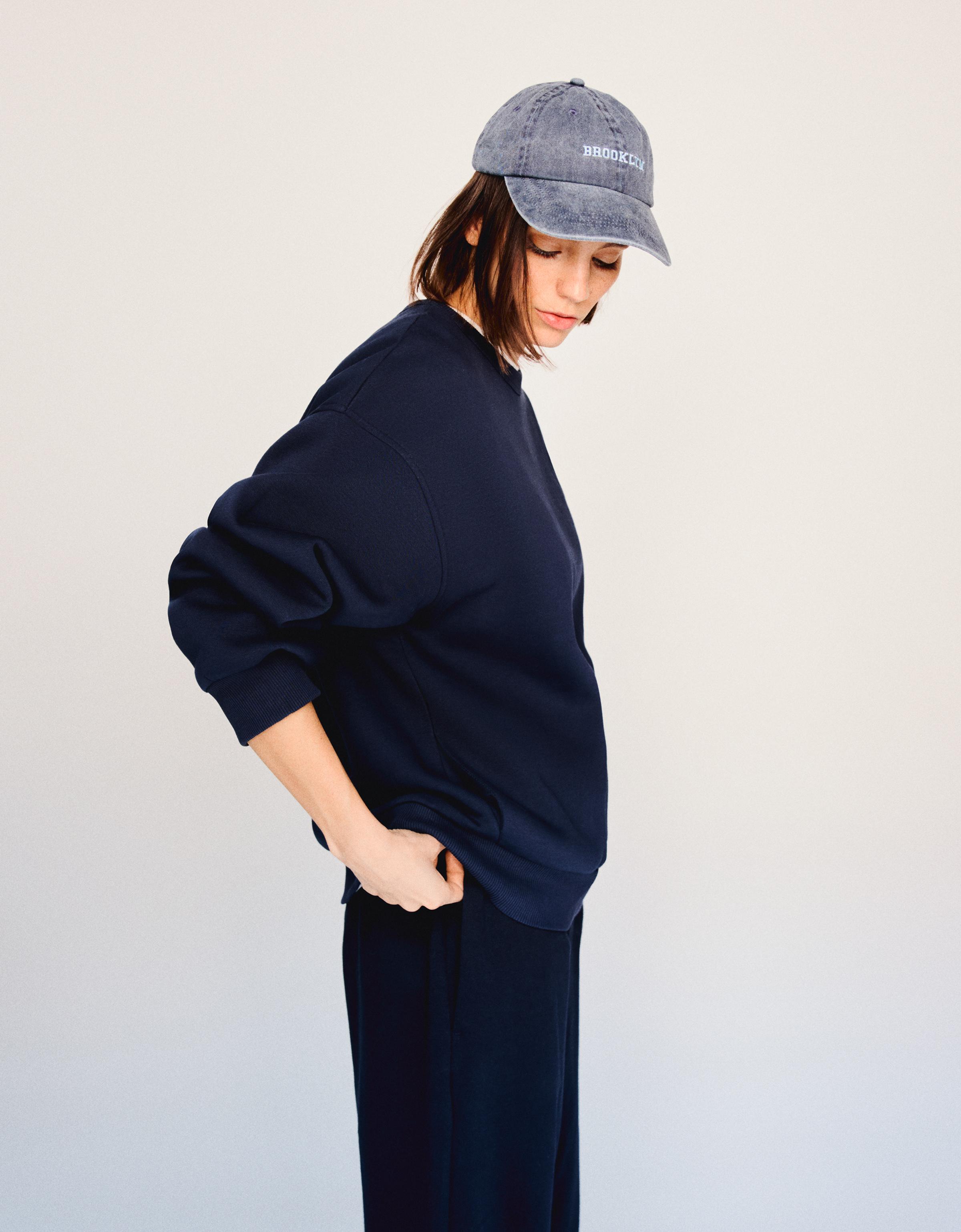 Bershka Oversize-Sweatshirt Mit Seitentaschen Damen L Marinenblau