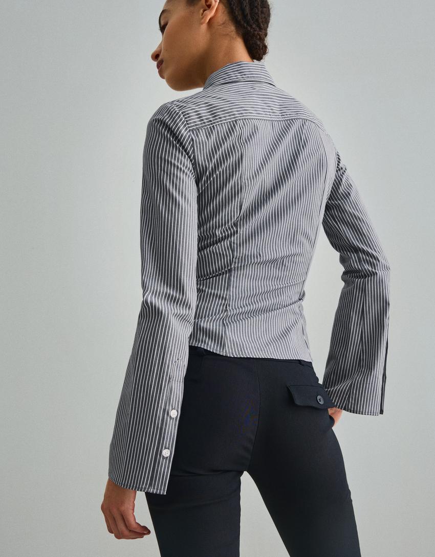 Camisa manga flare justa-Cinza