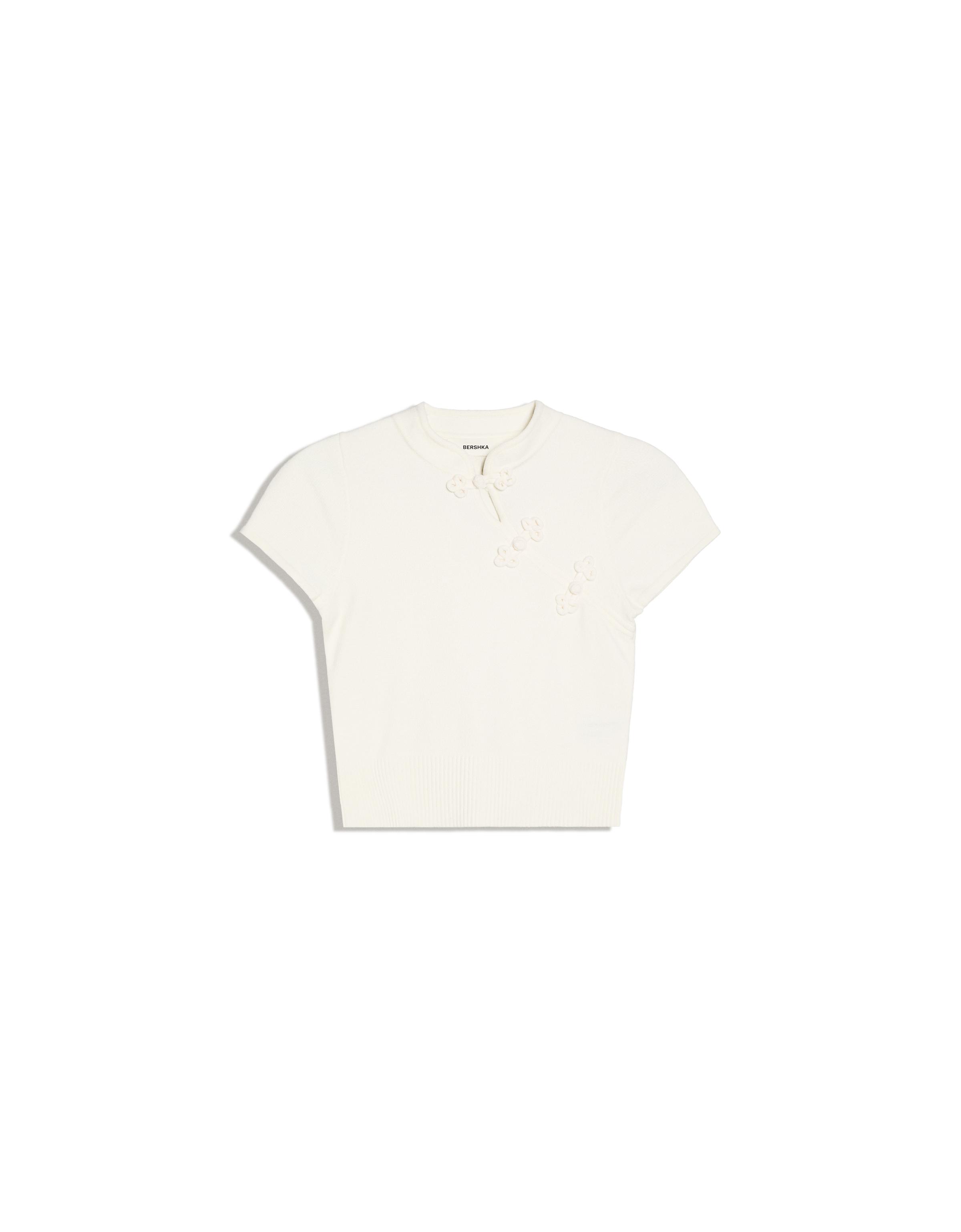 Short sleeve knit jumper with clasps — Cream