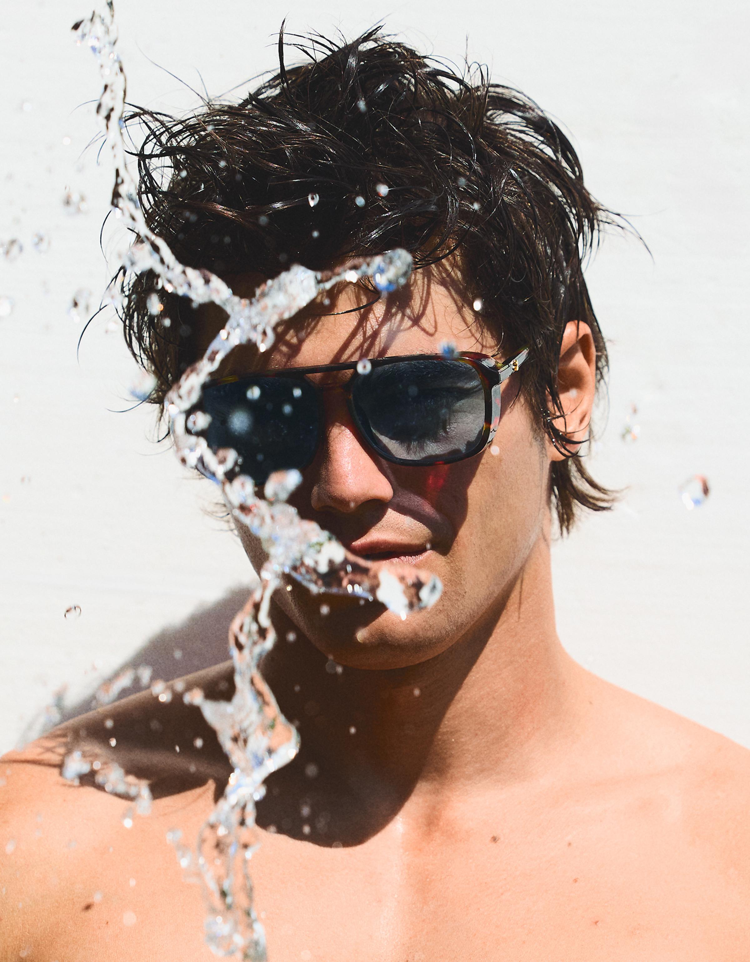 Retro sunglasses — Blue