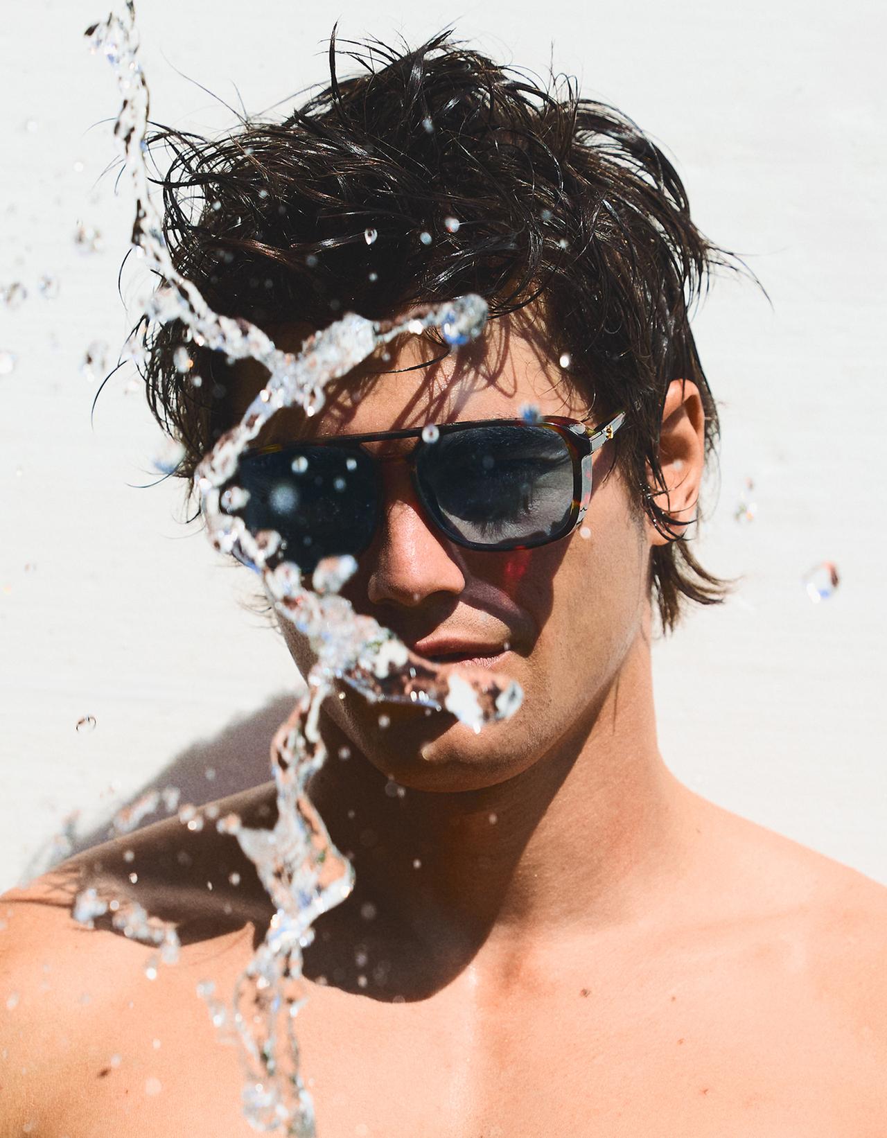 Retro sunglasses — Blue