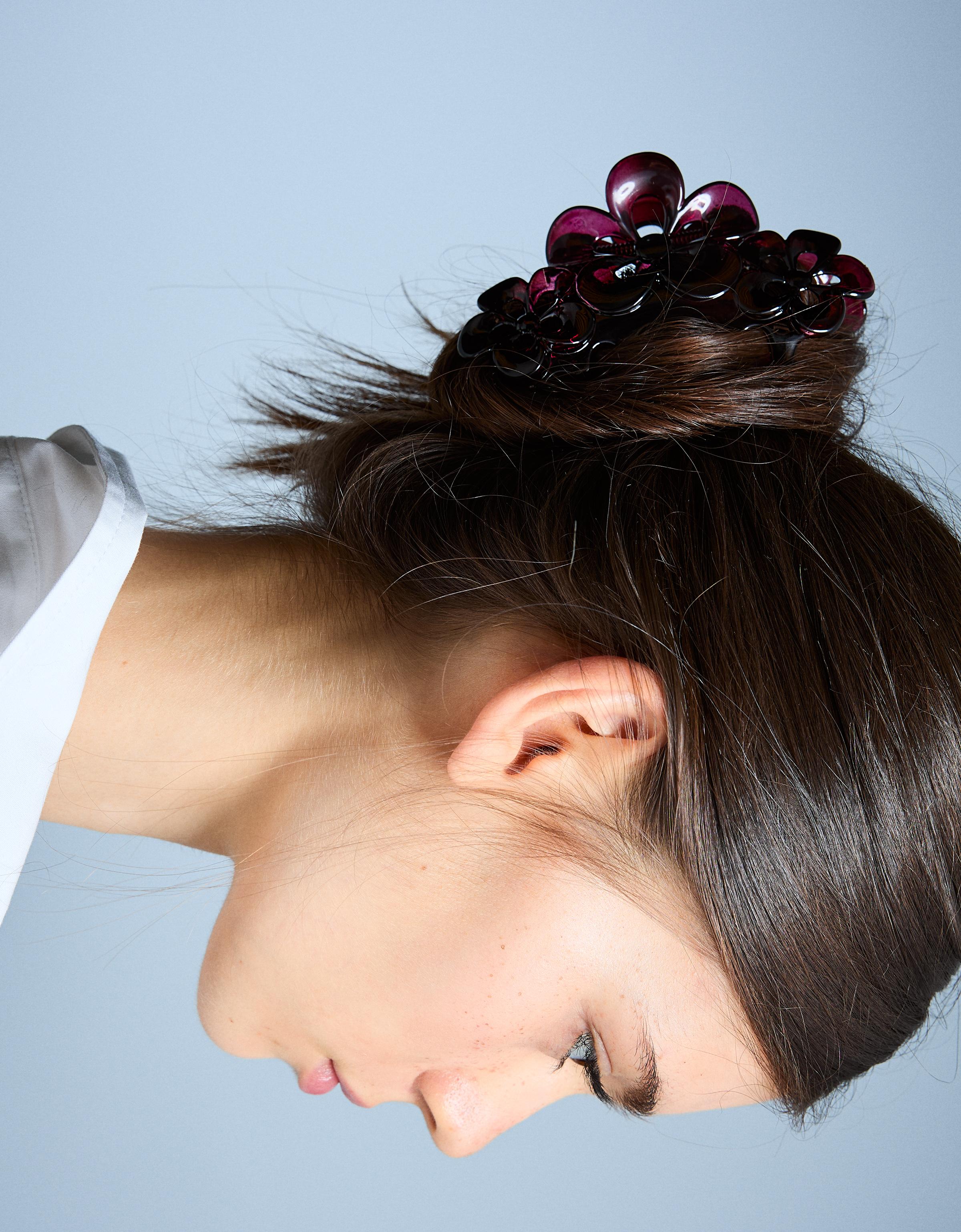 Bershka Blumenklammer Damen Bordeaux