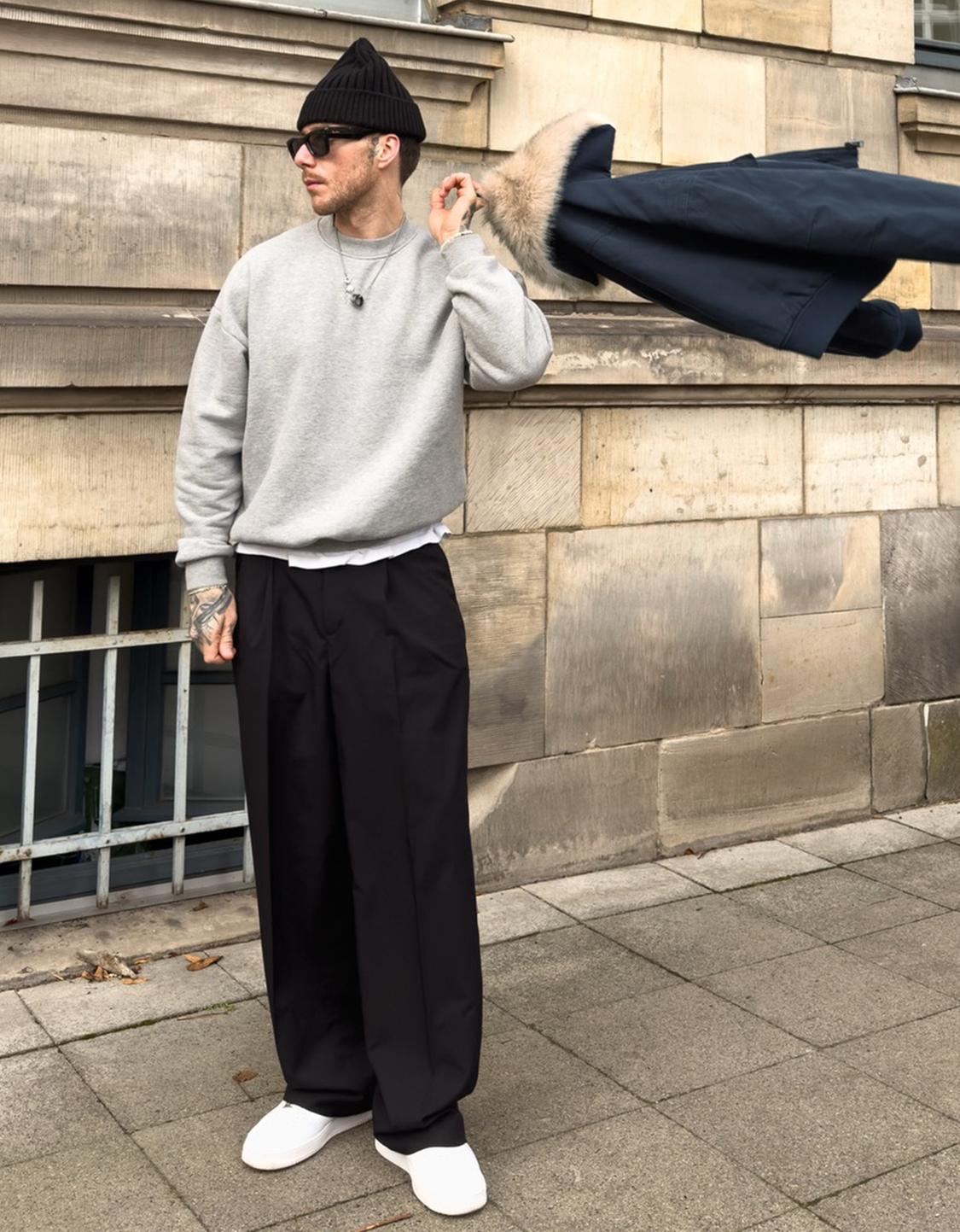 Tailored fit balloon trousers with darts