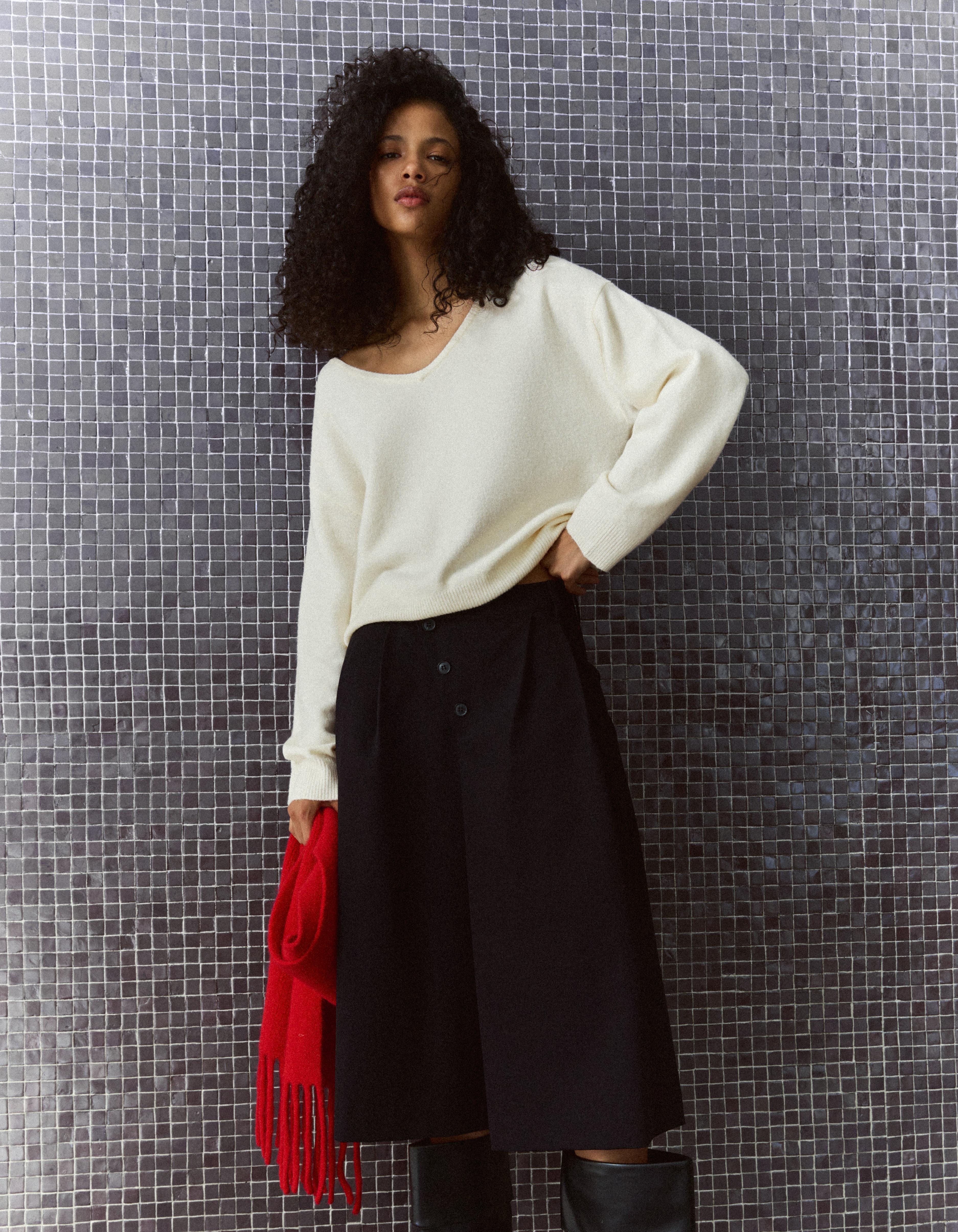 Bershka Oversize-Pullover Mit V-Ausschnitt In Soft-Touch-Qualität Damen M Rohweiß