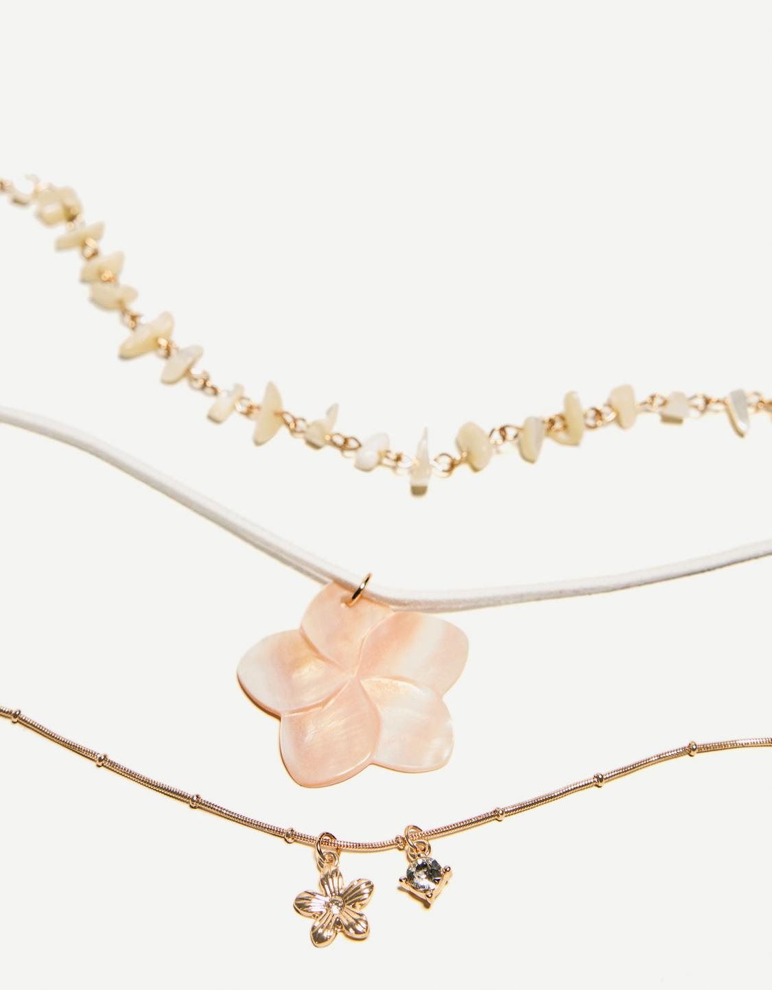 3-pack of mother-of-pearl-effect floral necklaces