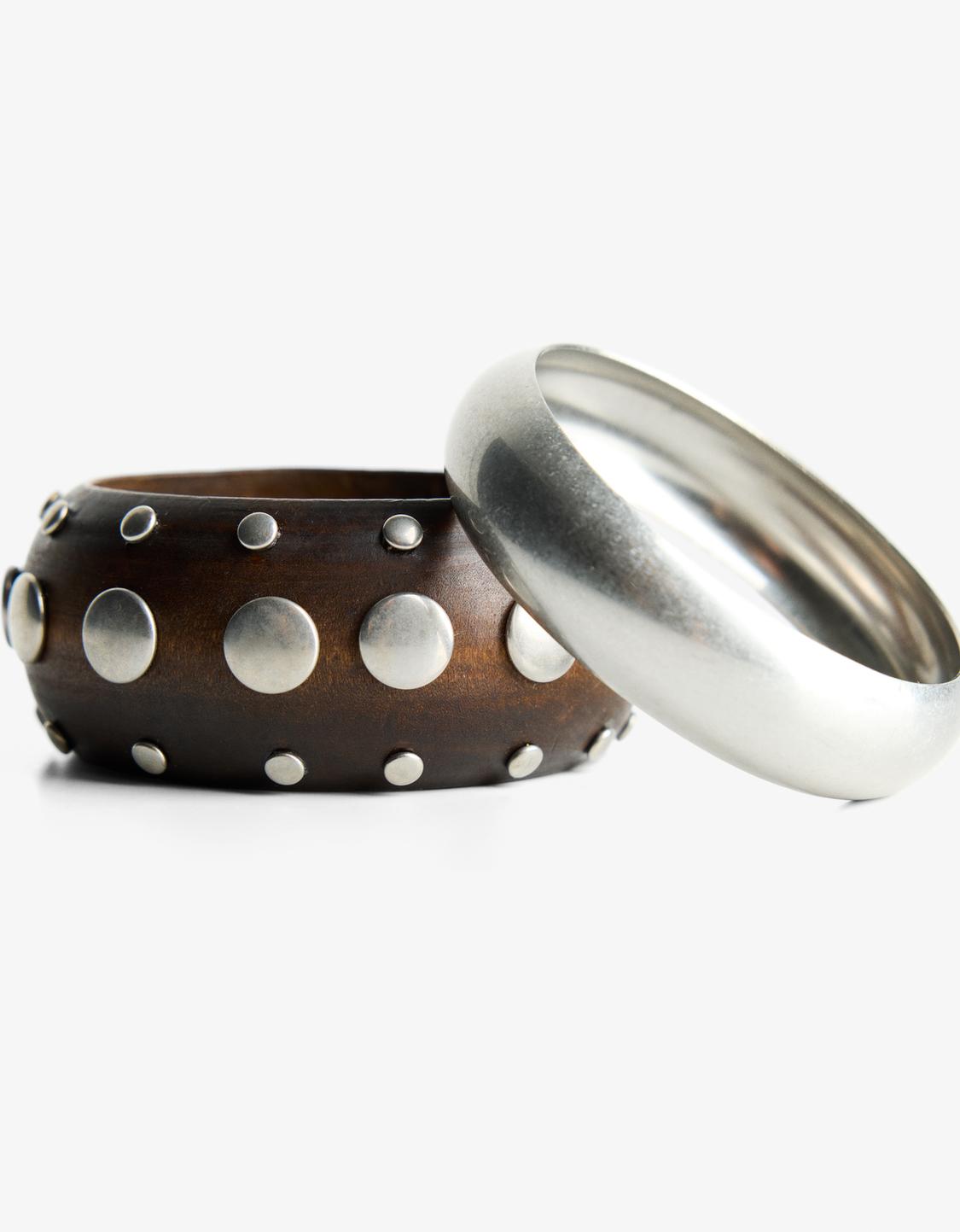 Lot de 2 bracelets à clous