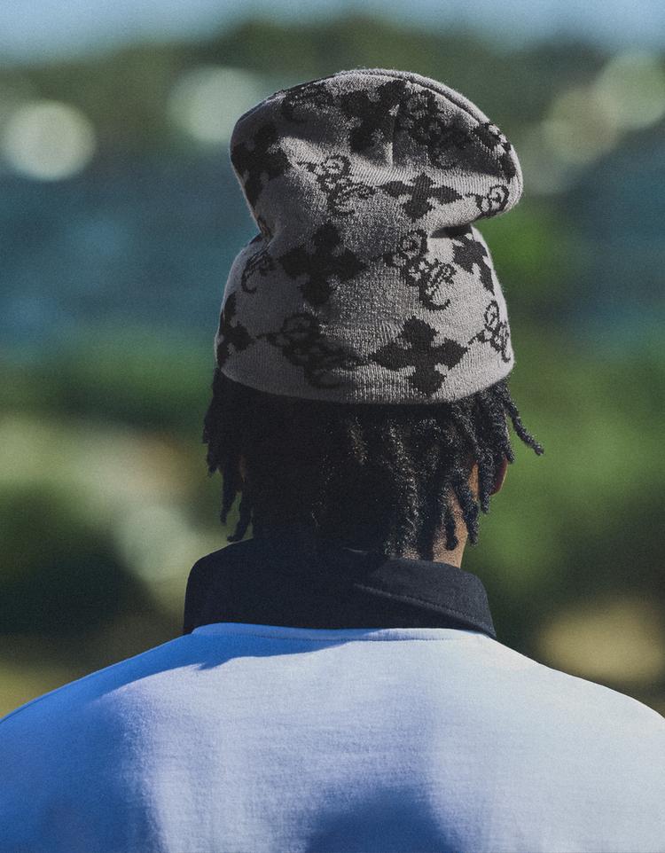 Printed beanie — Grey