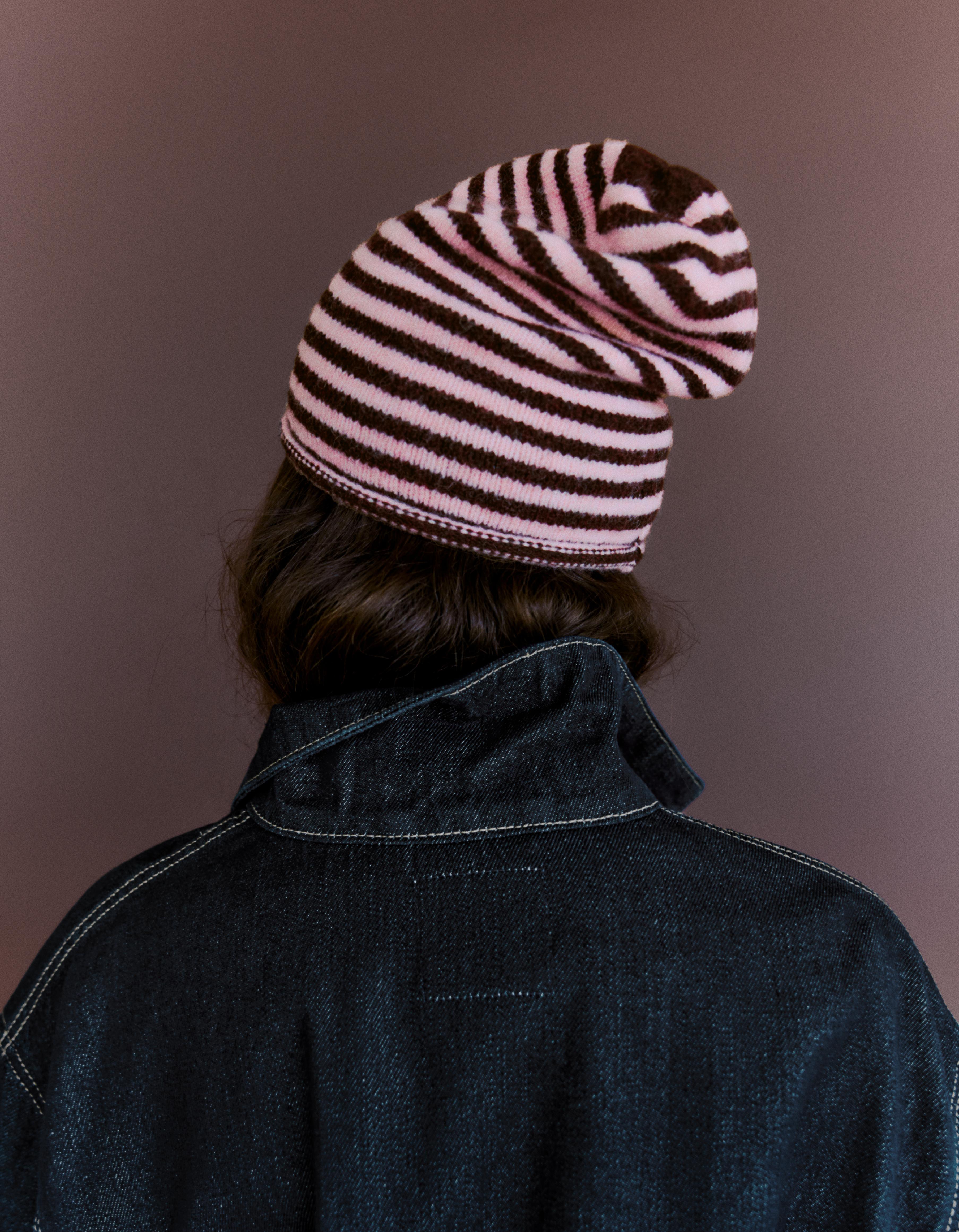 Striped beanie — Pink