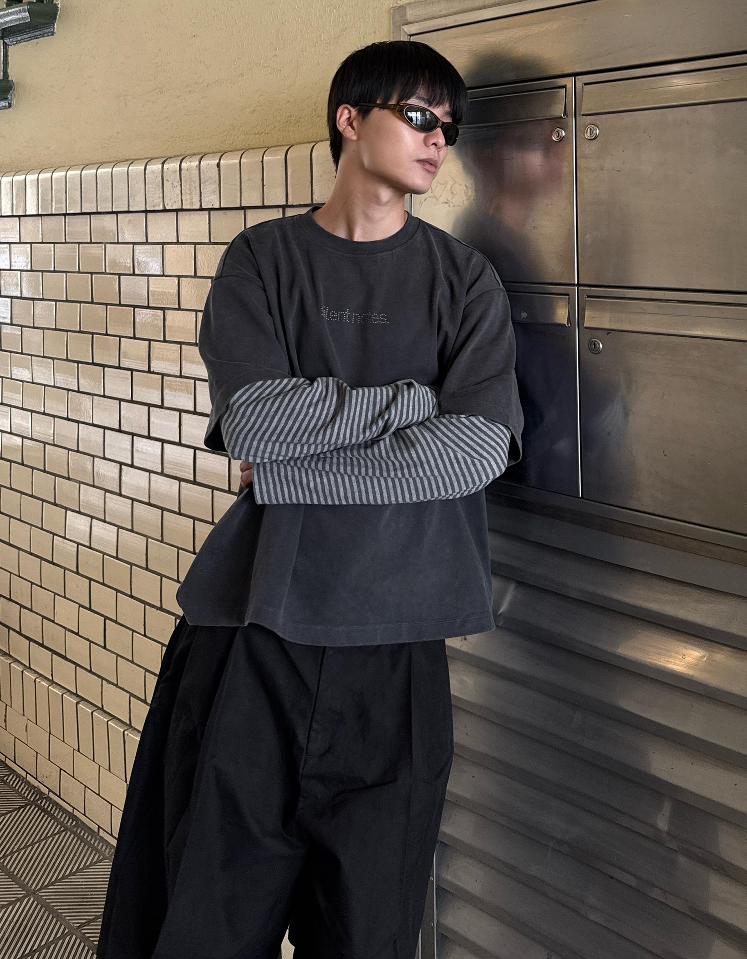 Double-sleeve stud T-shirt — Grey