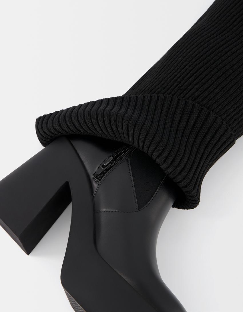 Plateau-Absatzstiefel im Sock-Boots-Stil-Schwarz