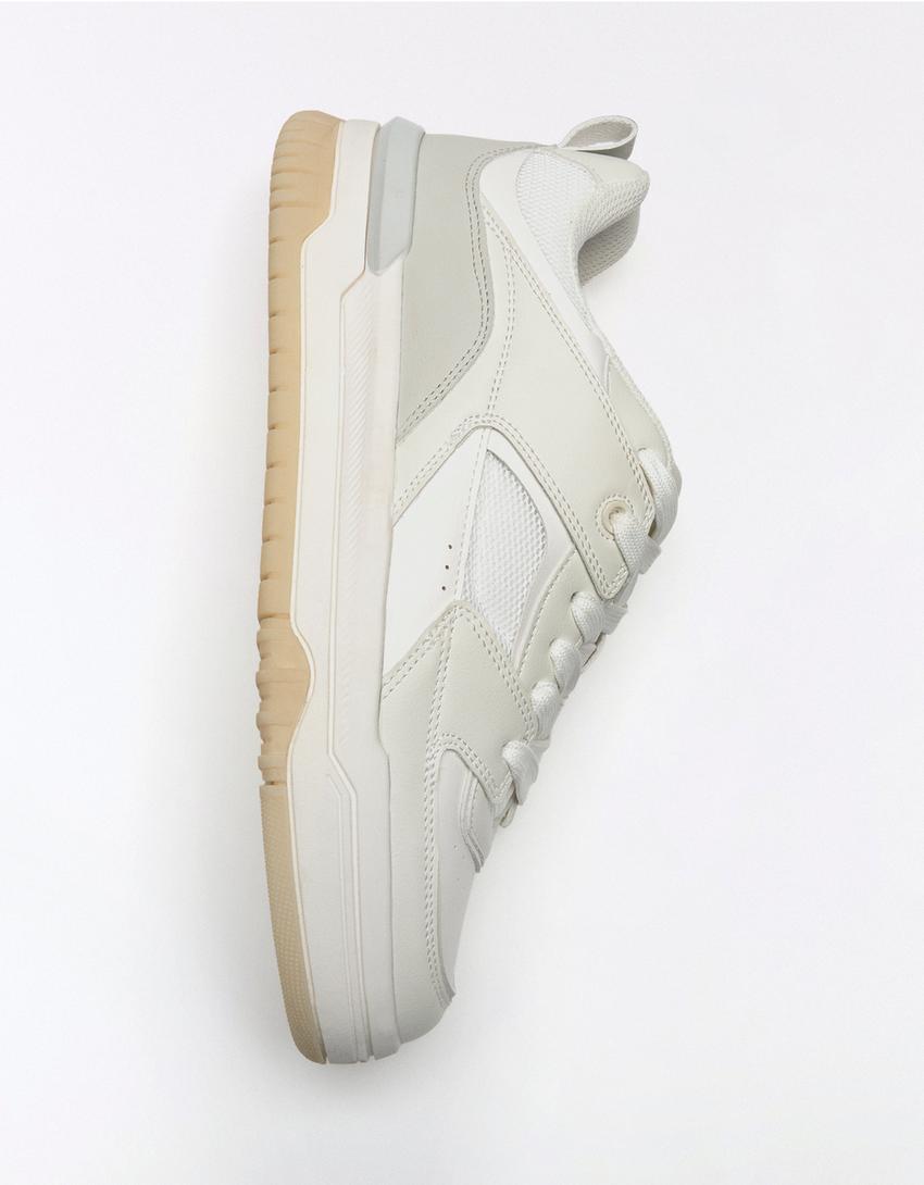 Sneaker mit dicker Sohle und mehreren Elementen-Weiss