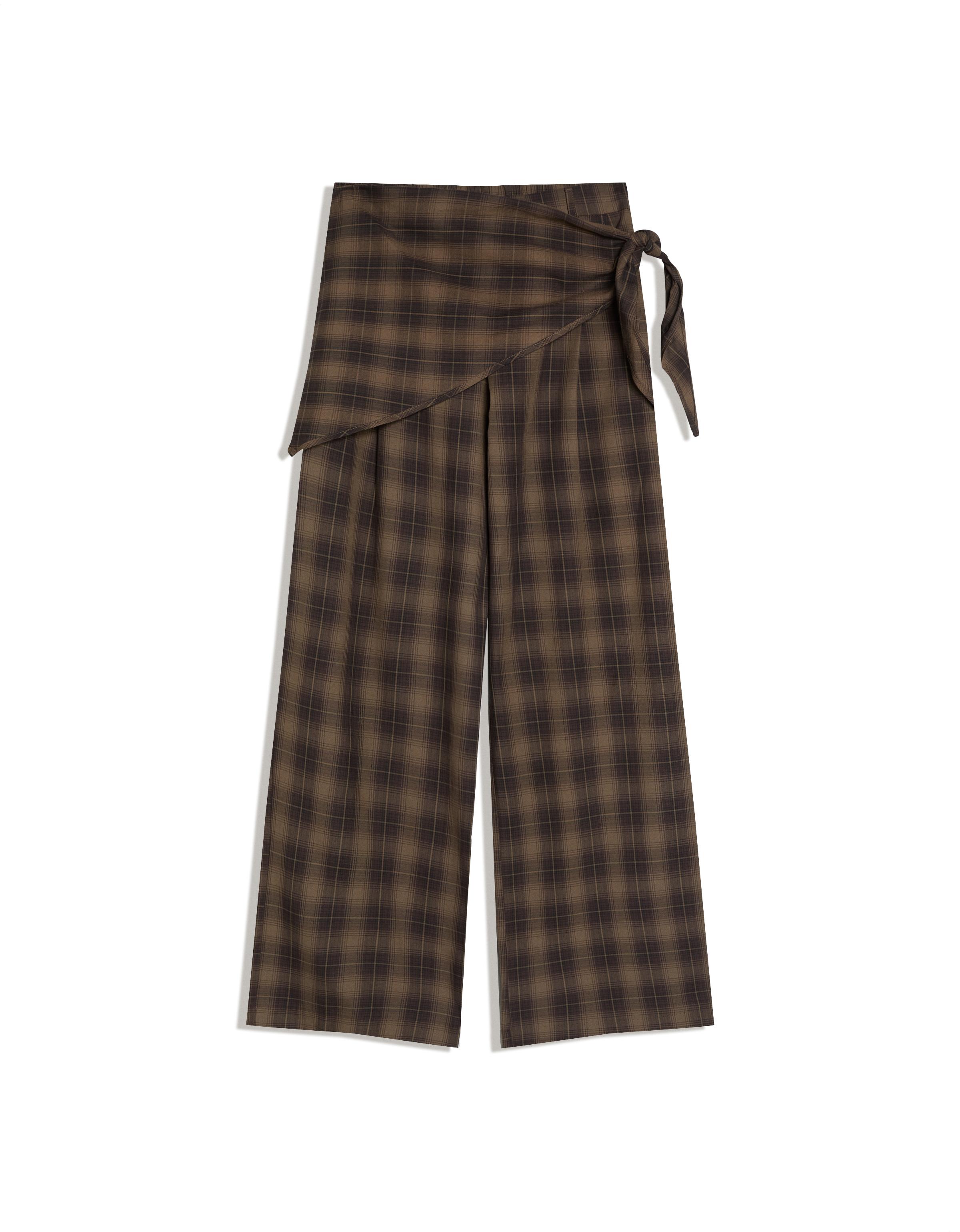 Darted trousers with scarf print scarf