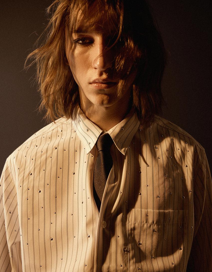 Квадратна риза с капси-Бяло