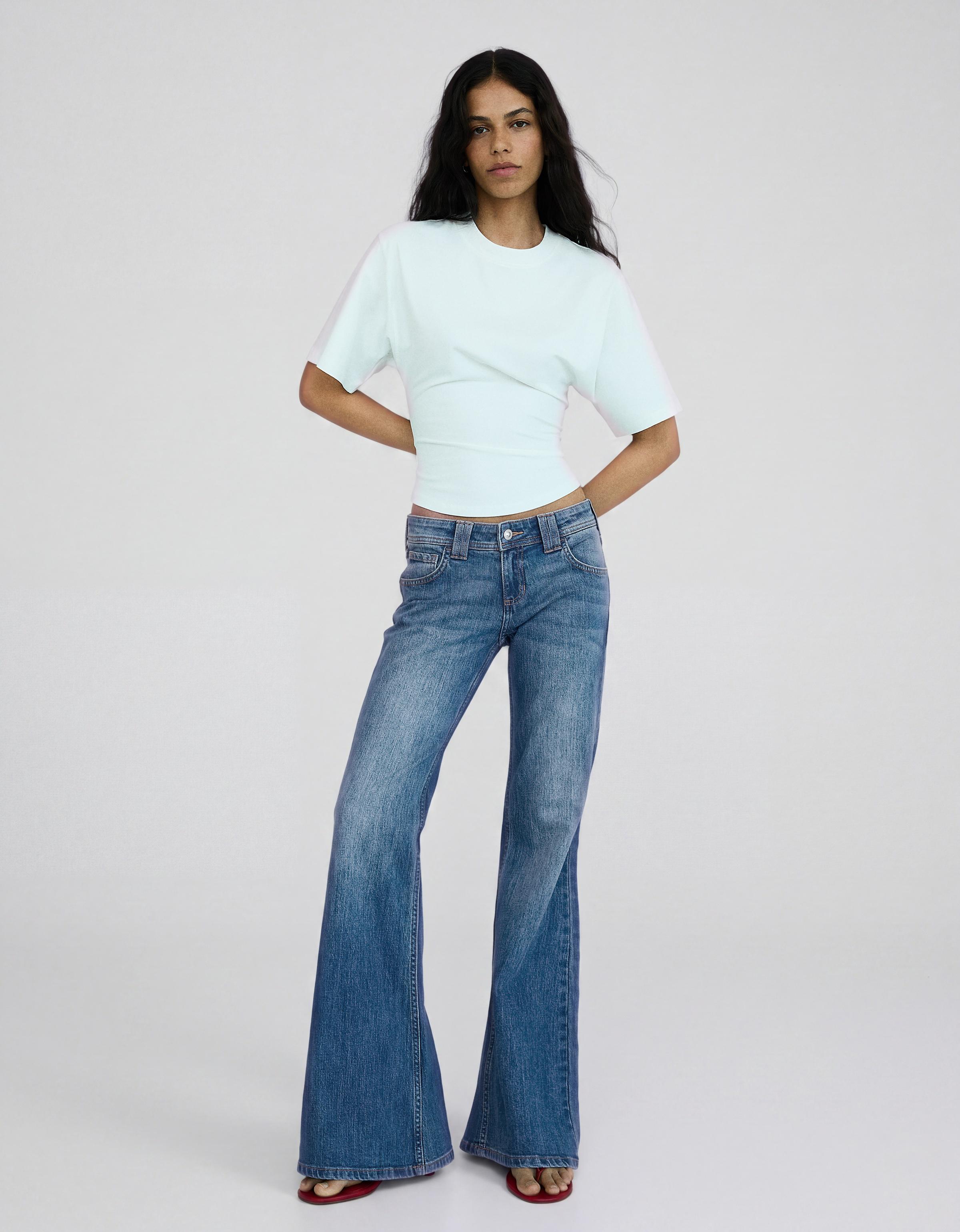 Low-rise embroidered flared jeans — Light blue