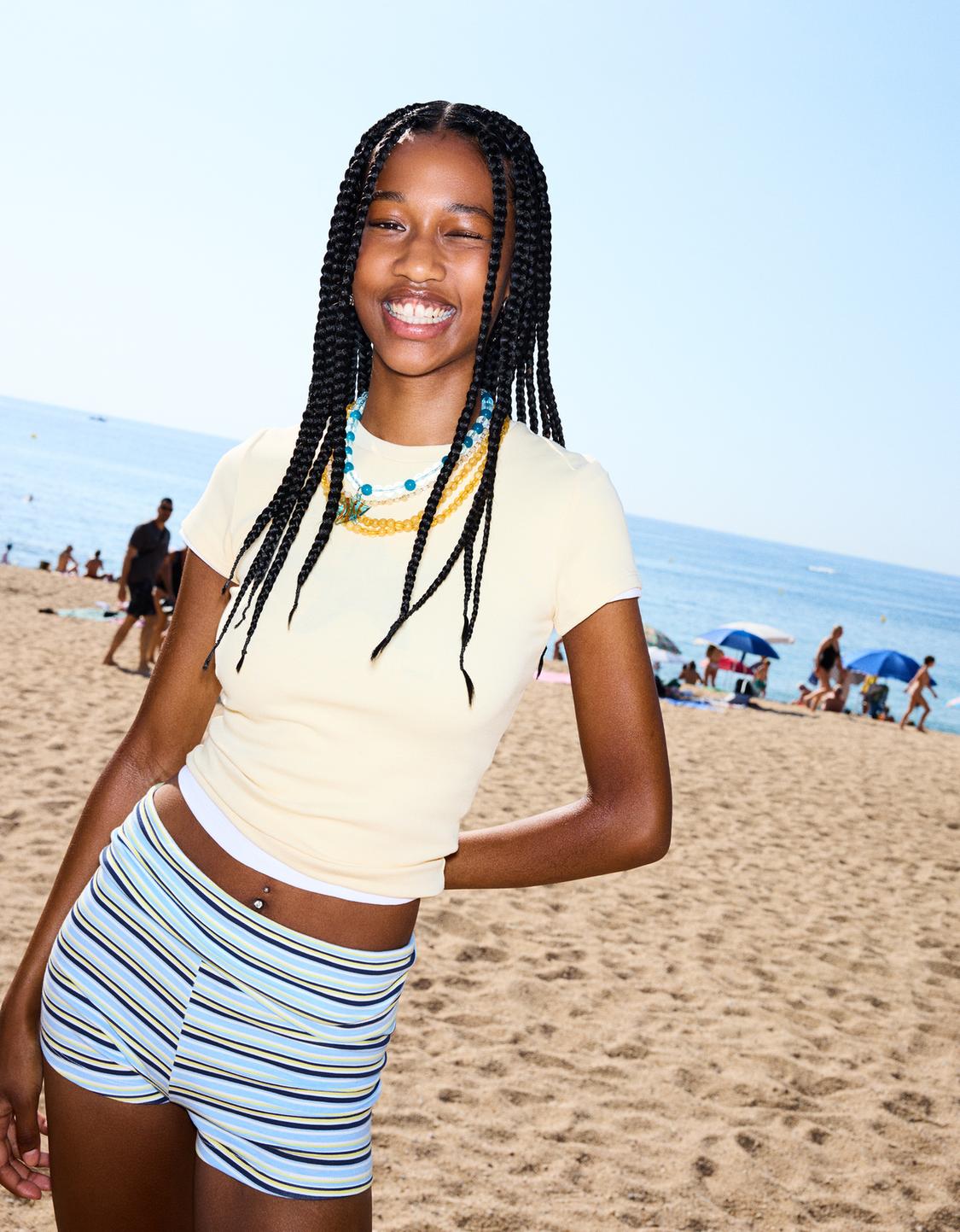 Shorts with turn-up waistband