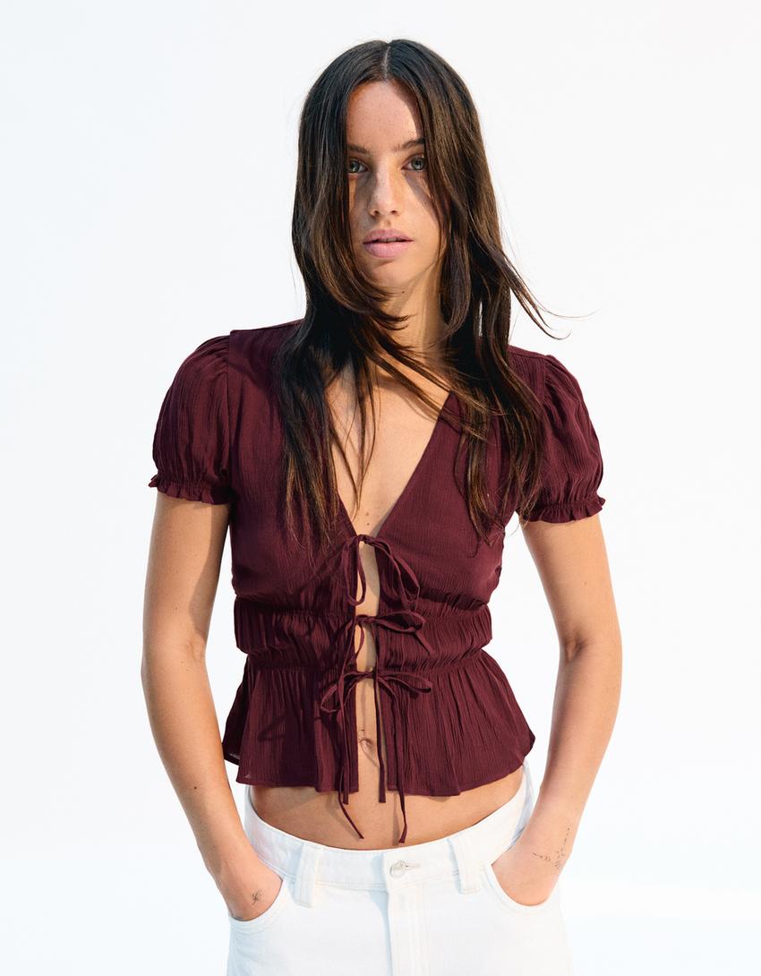 Gathered short sleeve shirt with tie detail-Maroon