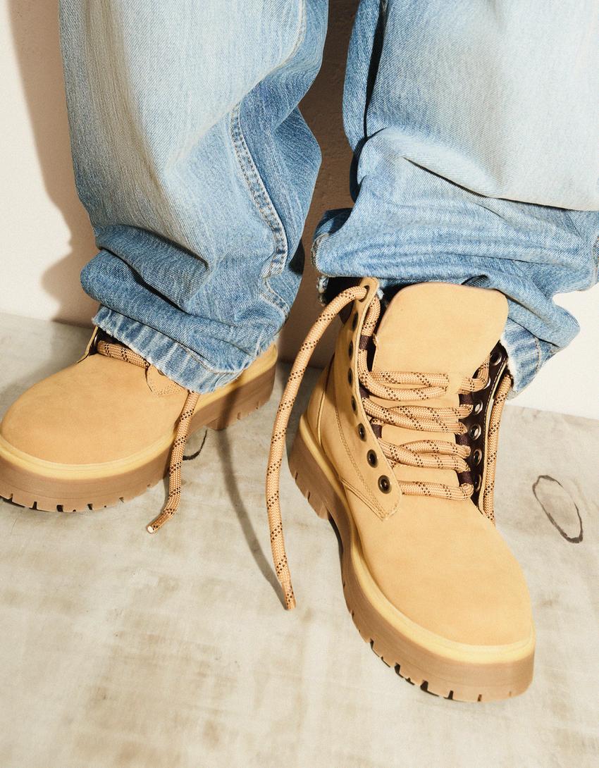 Lace-up mountain boots - Men | Bershka