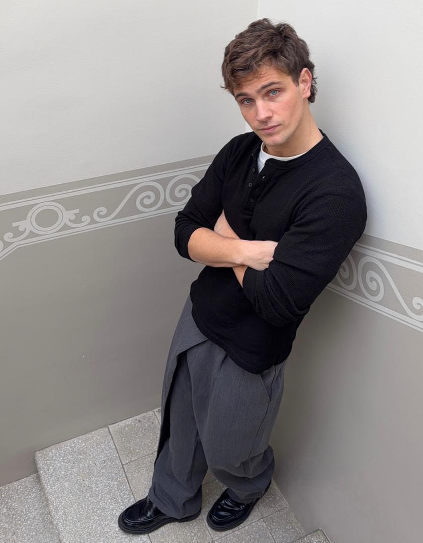 Henley krekliņš ar garām piedurknēm slim fit-Melns