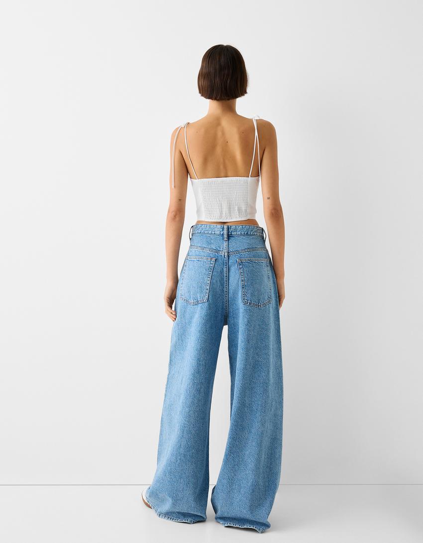 توب قصير مع حمالات-أبيض-1