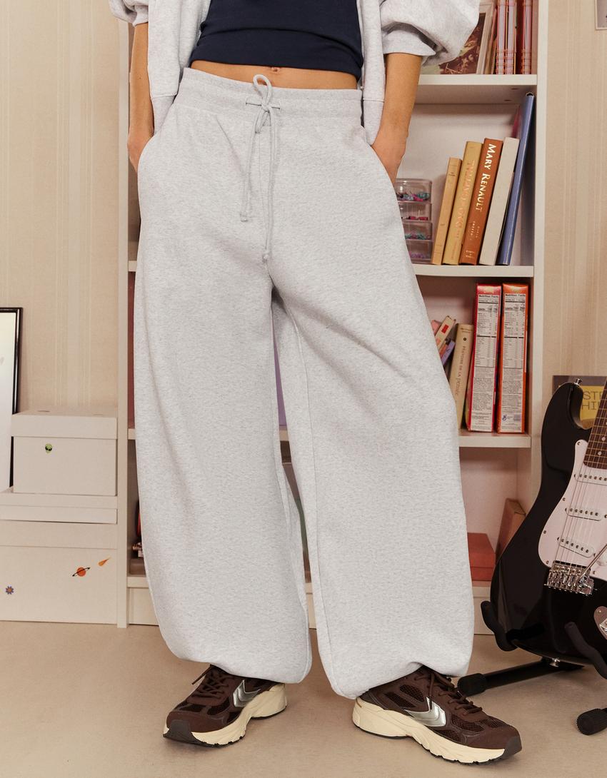 Plush barrel pants with stoppers-Grey