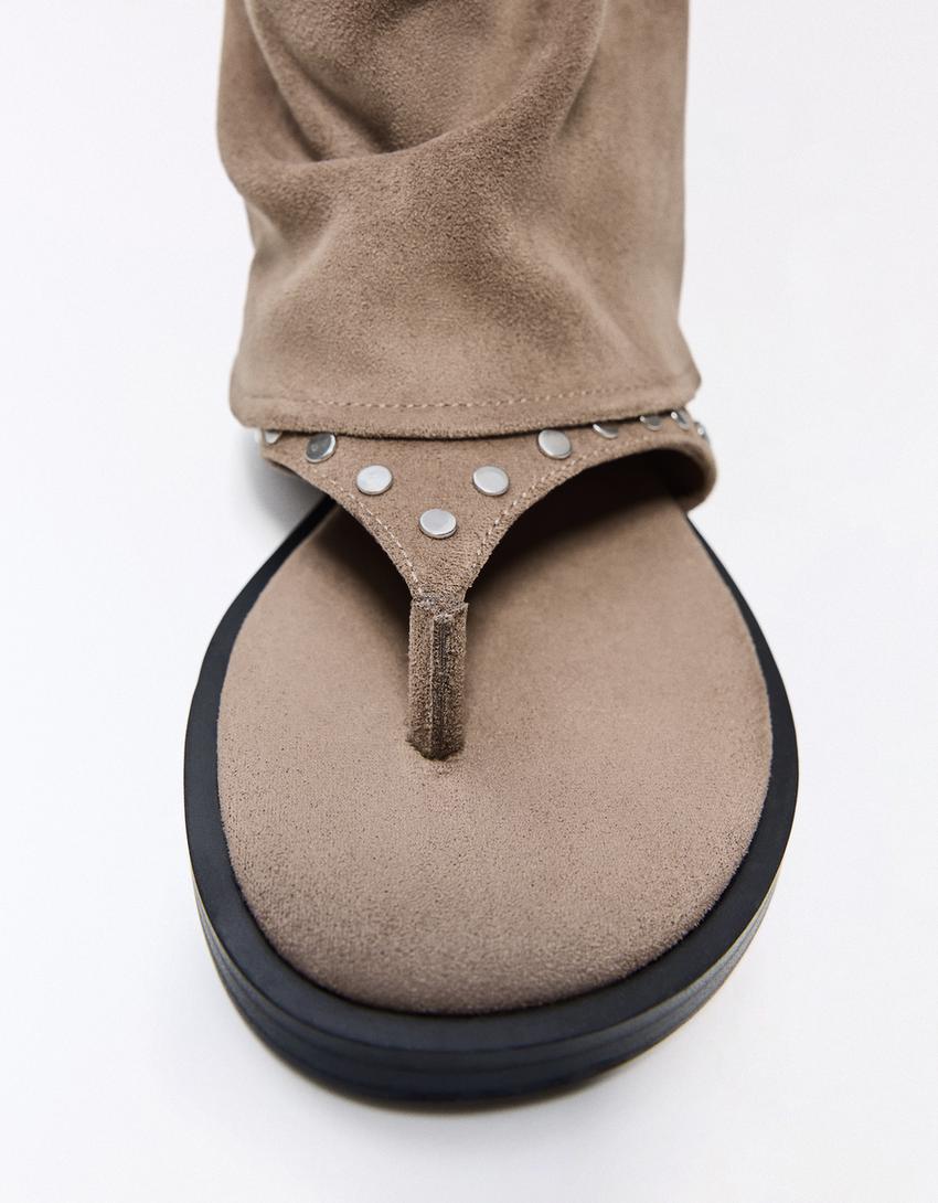 Sandały japonki na płaskiej podeszwie-Piaskowy