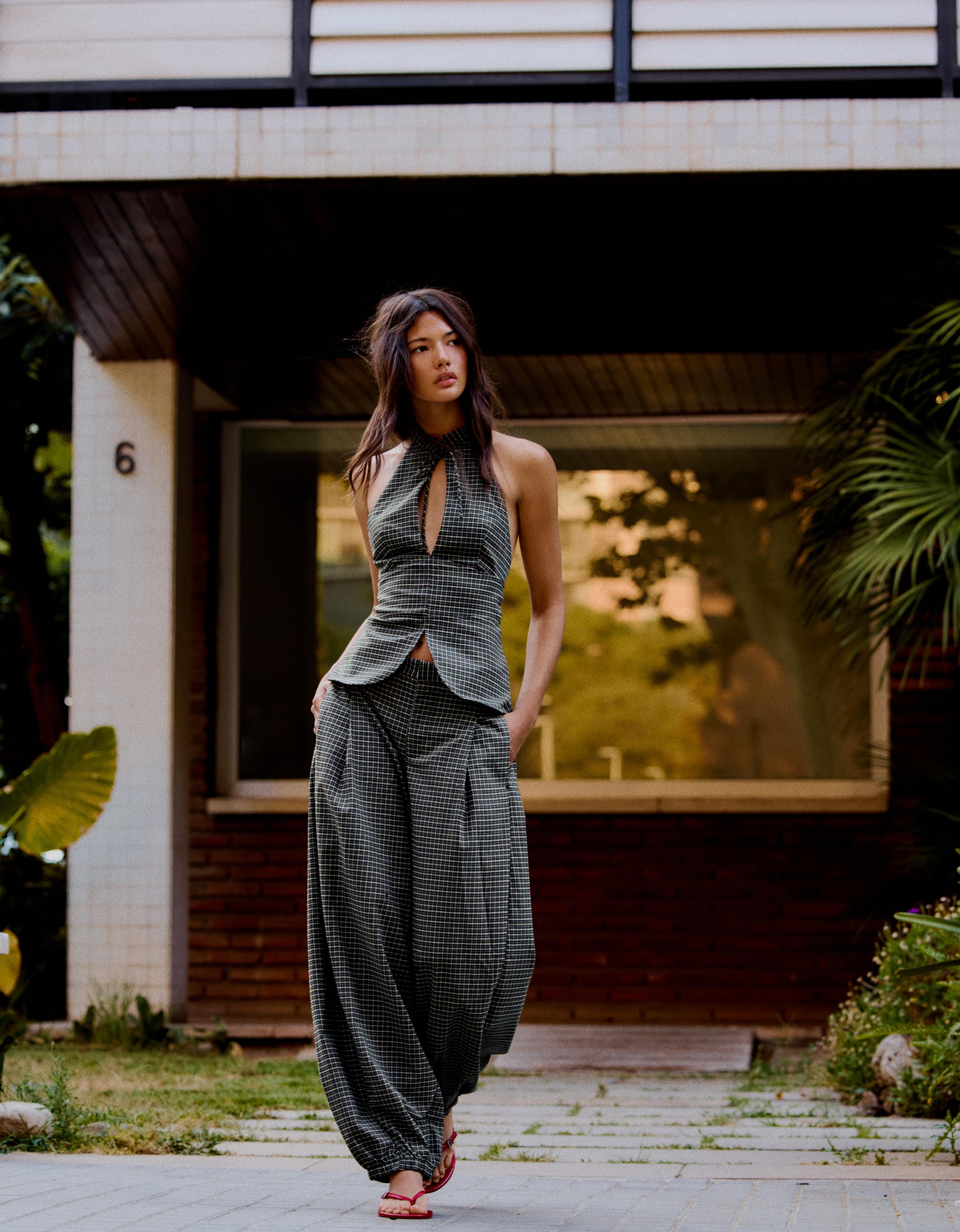 Halter neck top — Dark grey