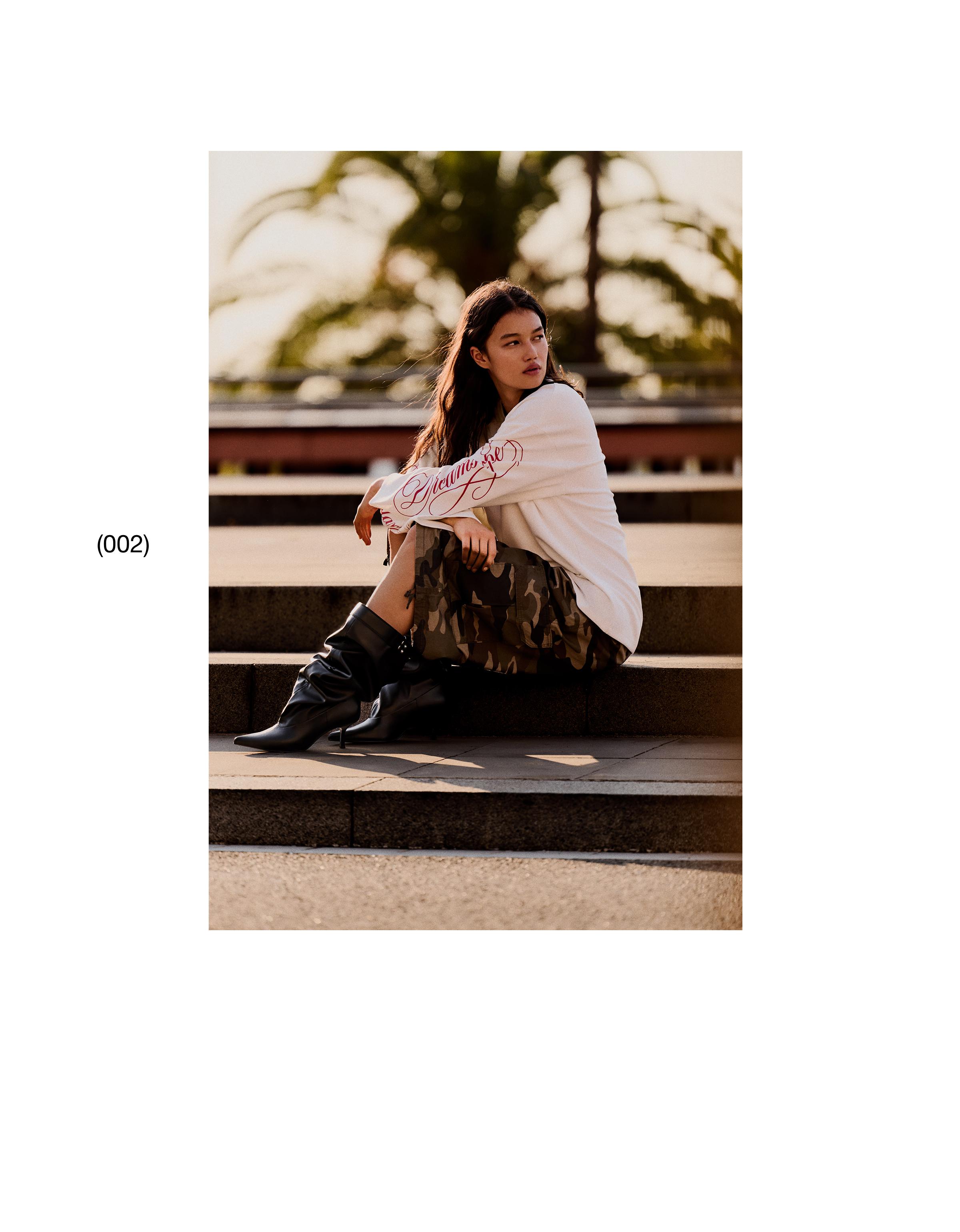 Adjustable slouchy heel boots — BLACK