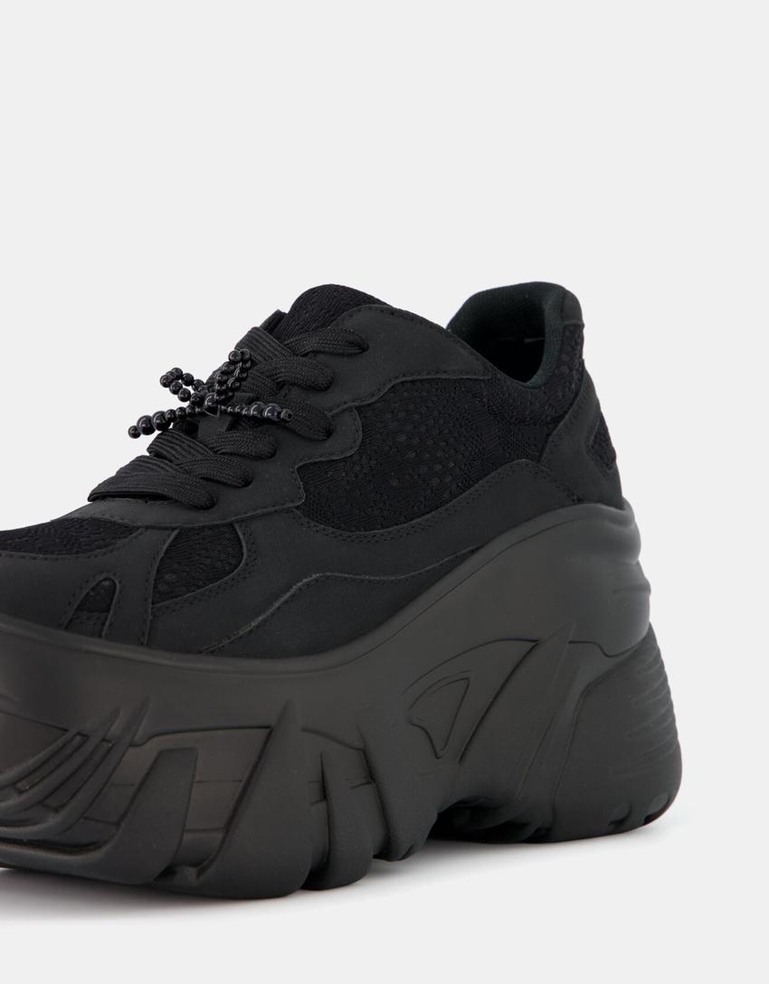 Sneakers plateforme XL détail dentelle et nœud de perles-Noir-1