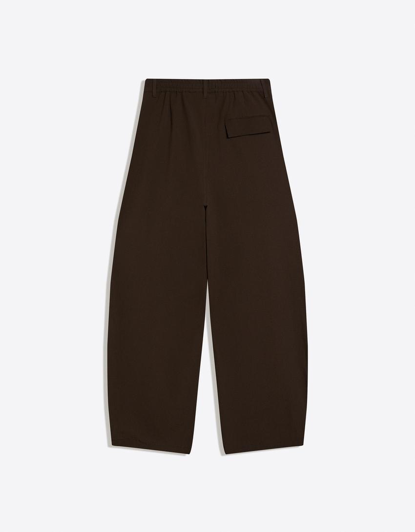 Pleated semi-jogger super baggy trousers-Brown