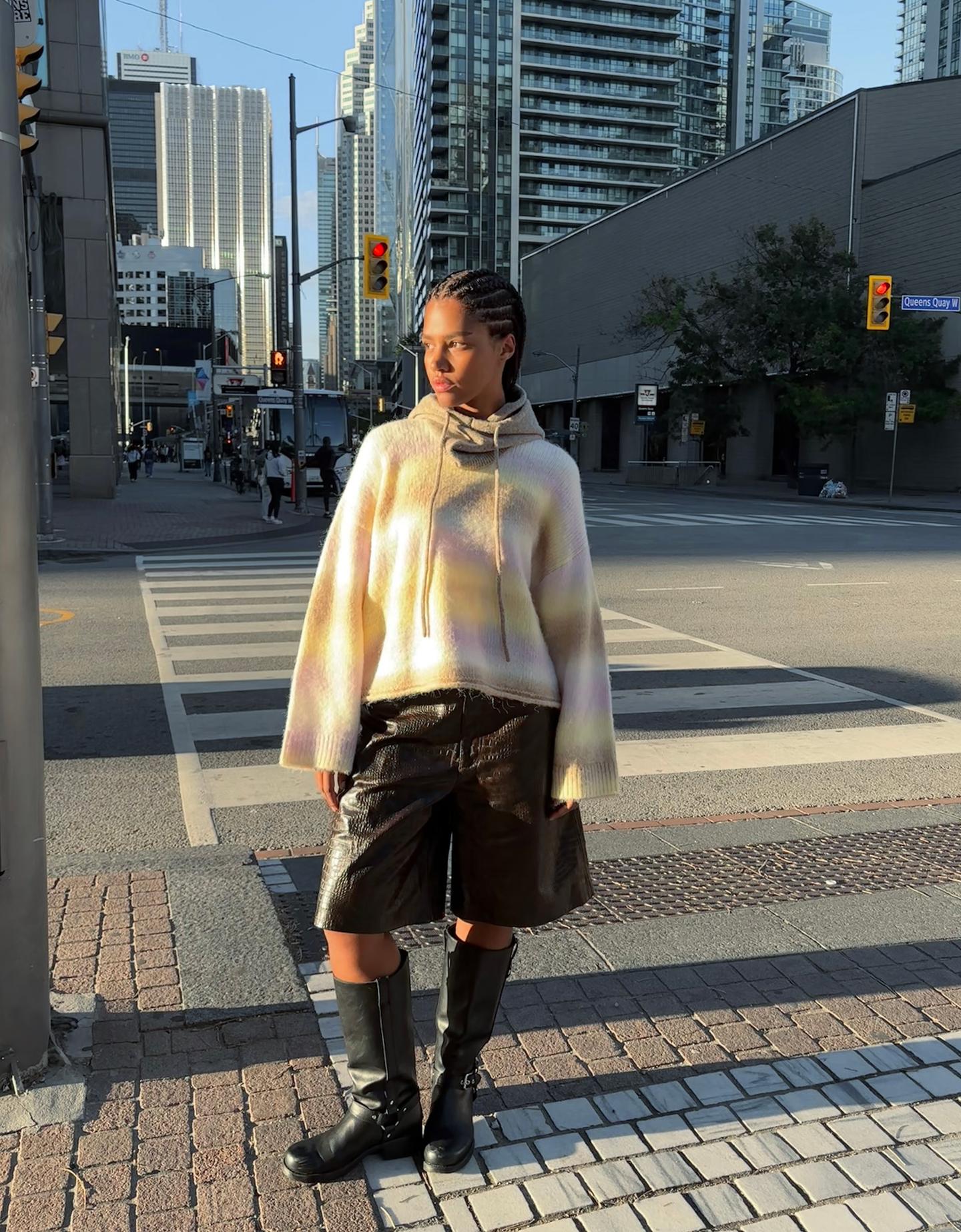 Bershka kolorowy sweter z dzianiny różowy