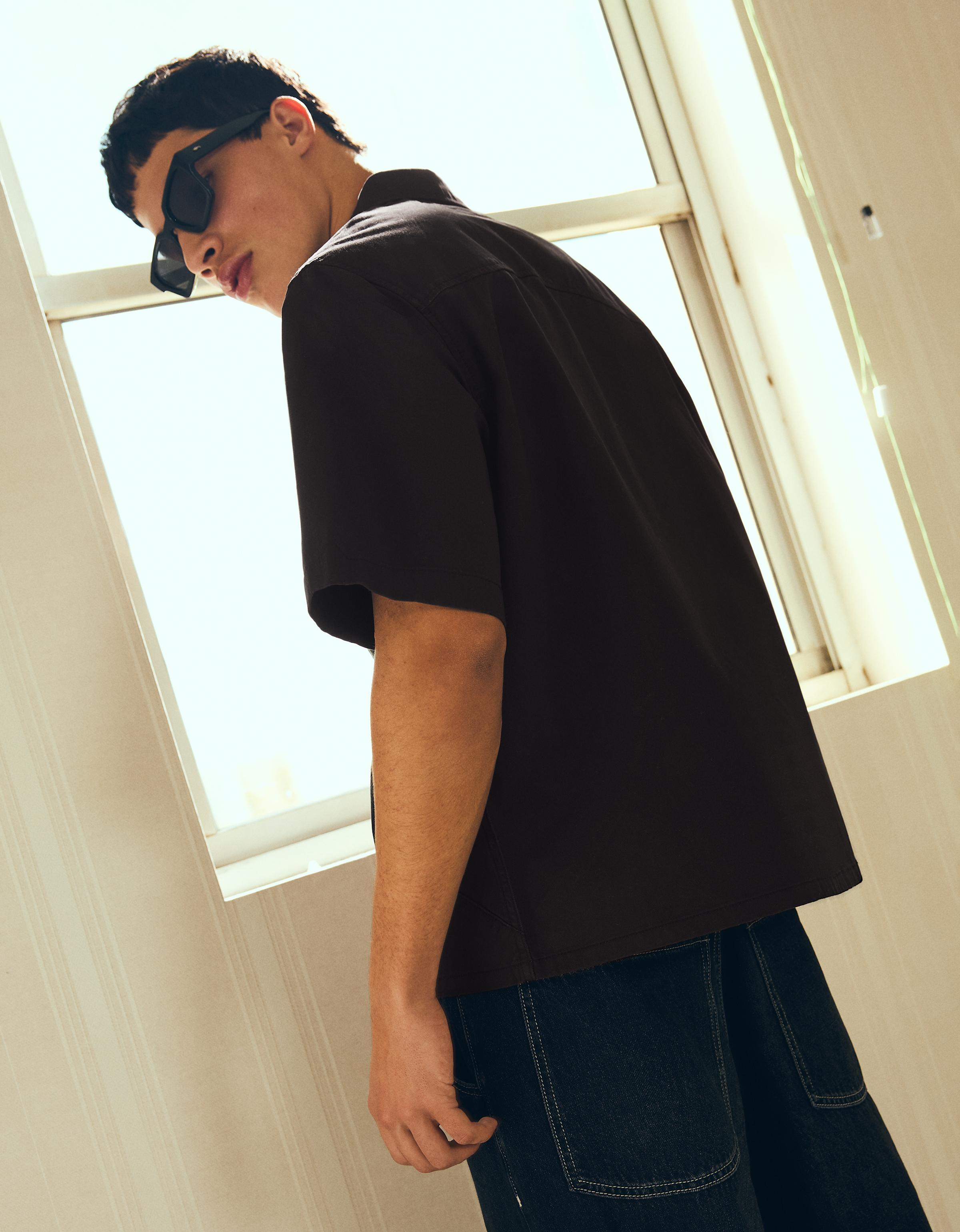 Boxy fit kısa kollu gömlek - Görsel 14