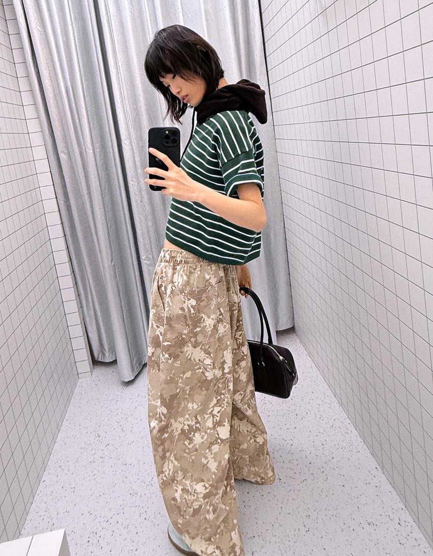 Balloon fit printed trousers-Sand