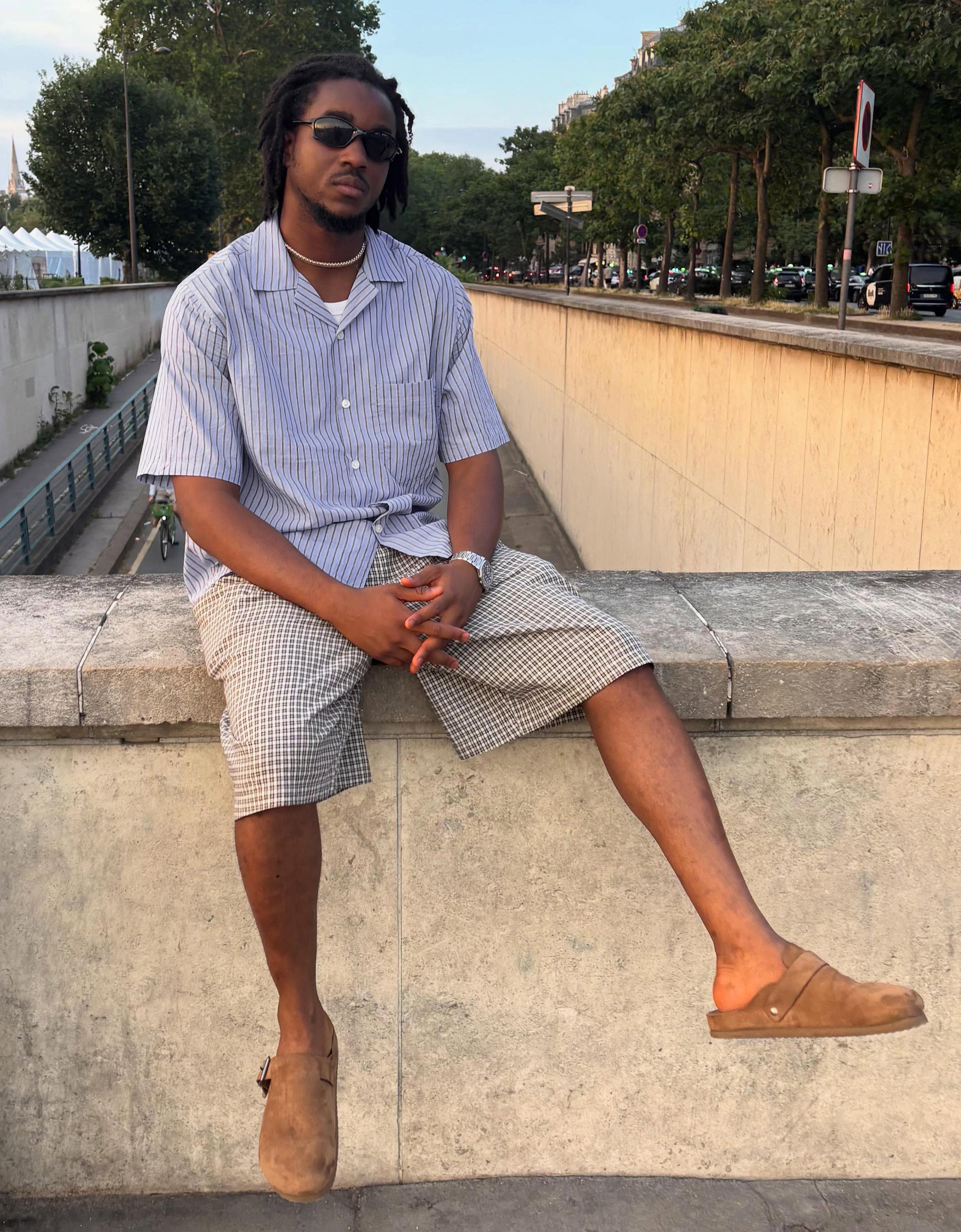 Short-sleeved striped shirt — Light blue